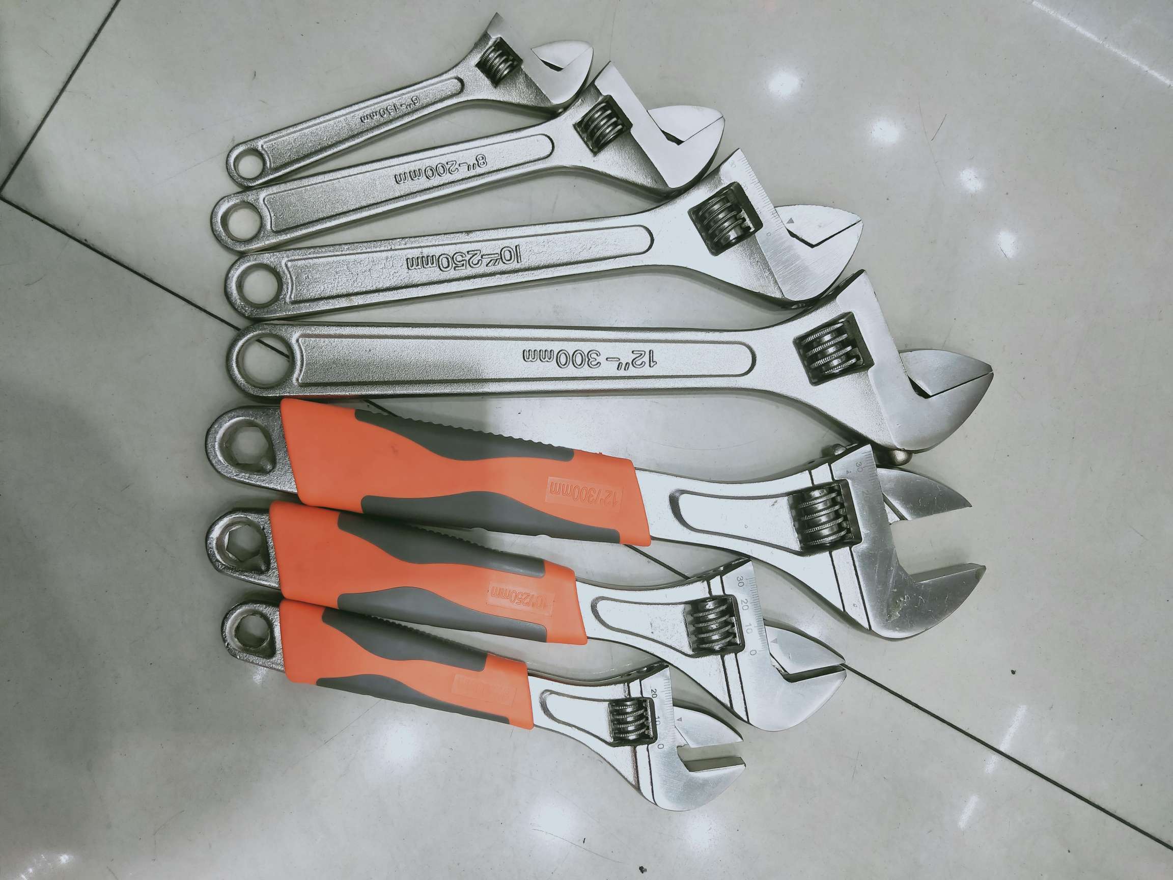 Llave ajustable details Picture