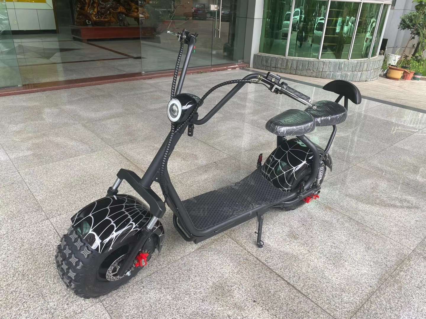 Electric Harley-Davidson scooter Lightning