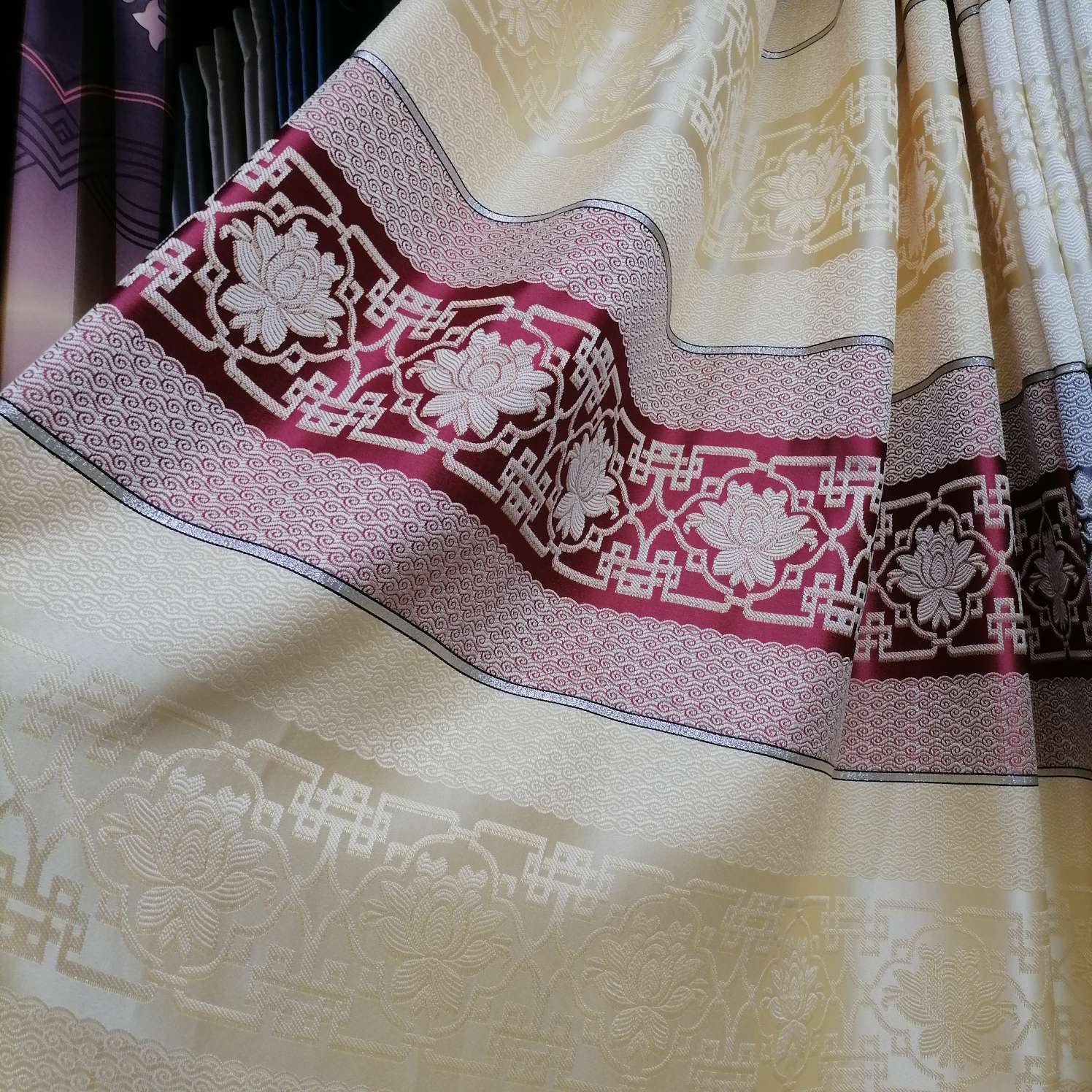 窗帘布粉色黄色