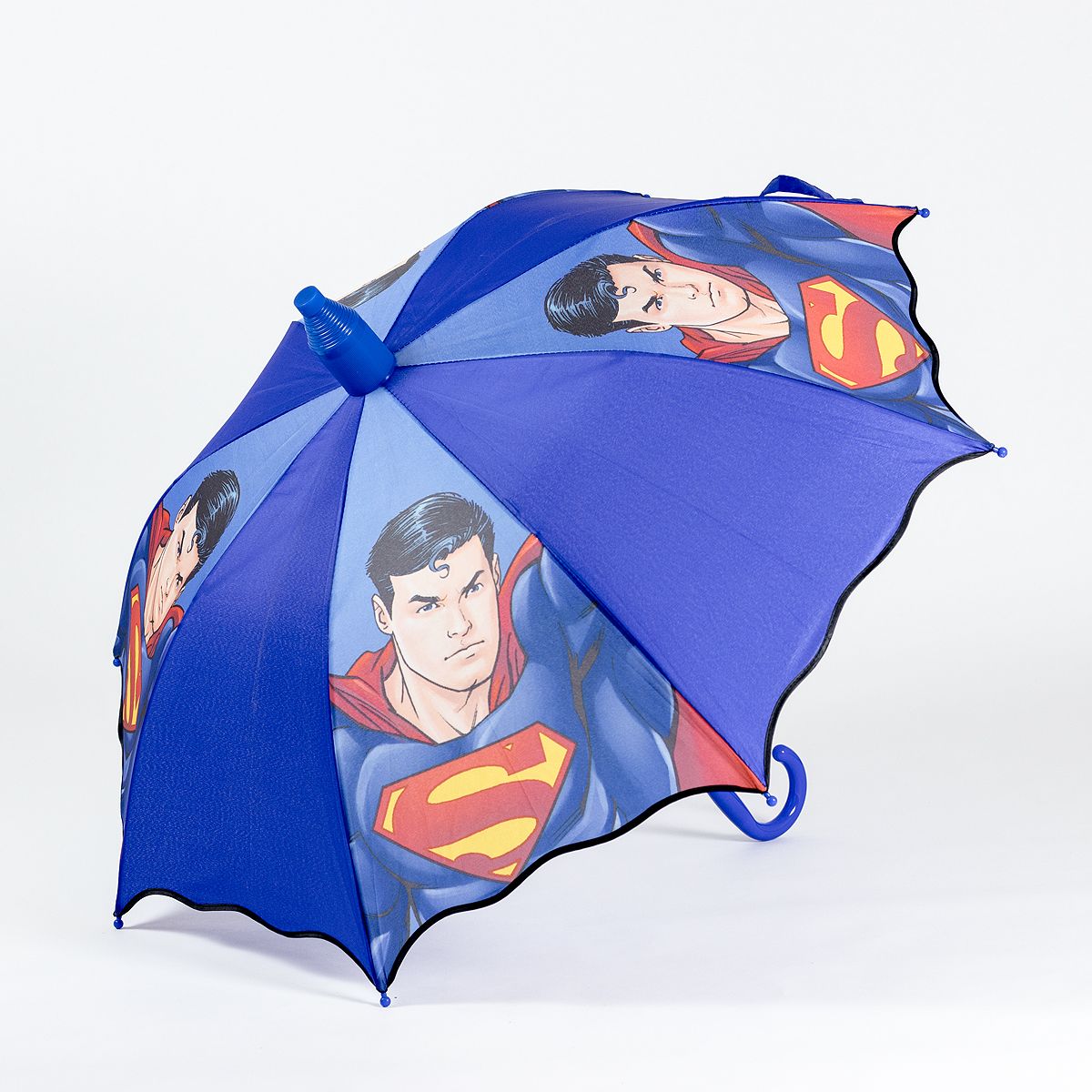 Hot-selling 55 cm four-piece cartoon bump cartoon wavy edge children's umbrella Application Scenario