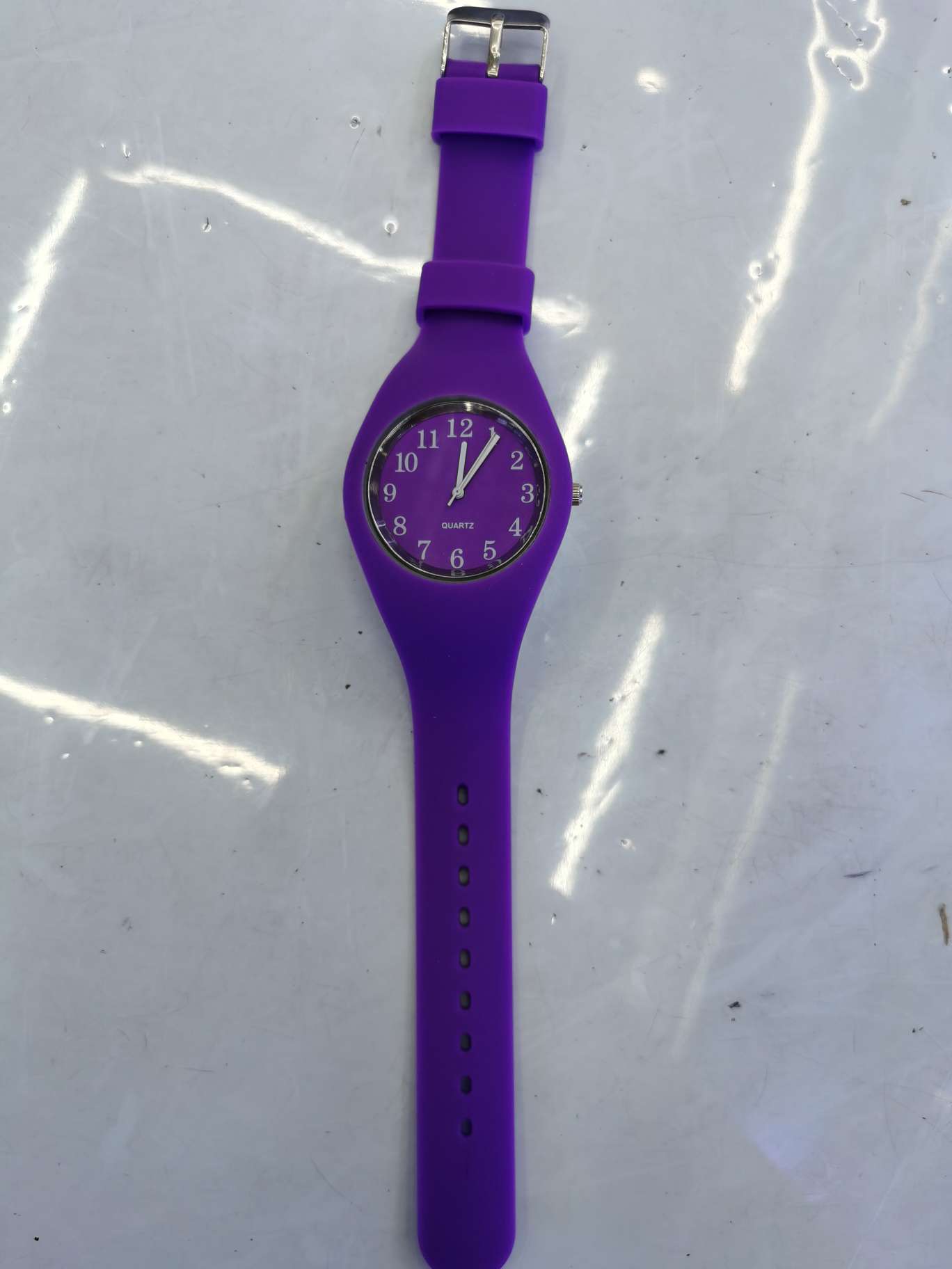 Silicone watches are ultra-thin Specification image