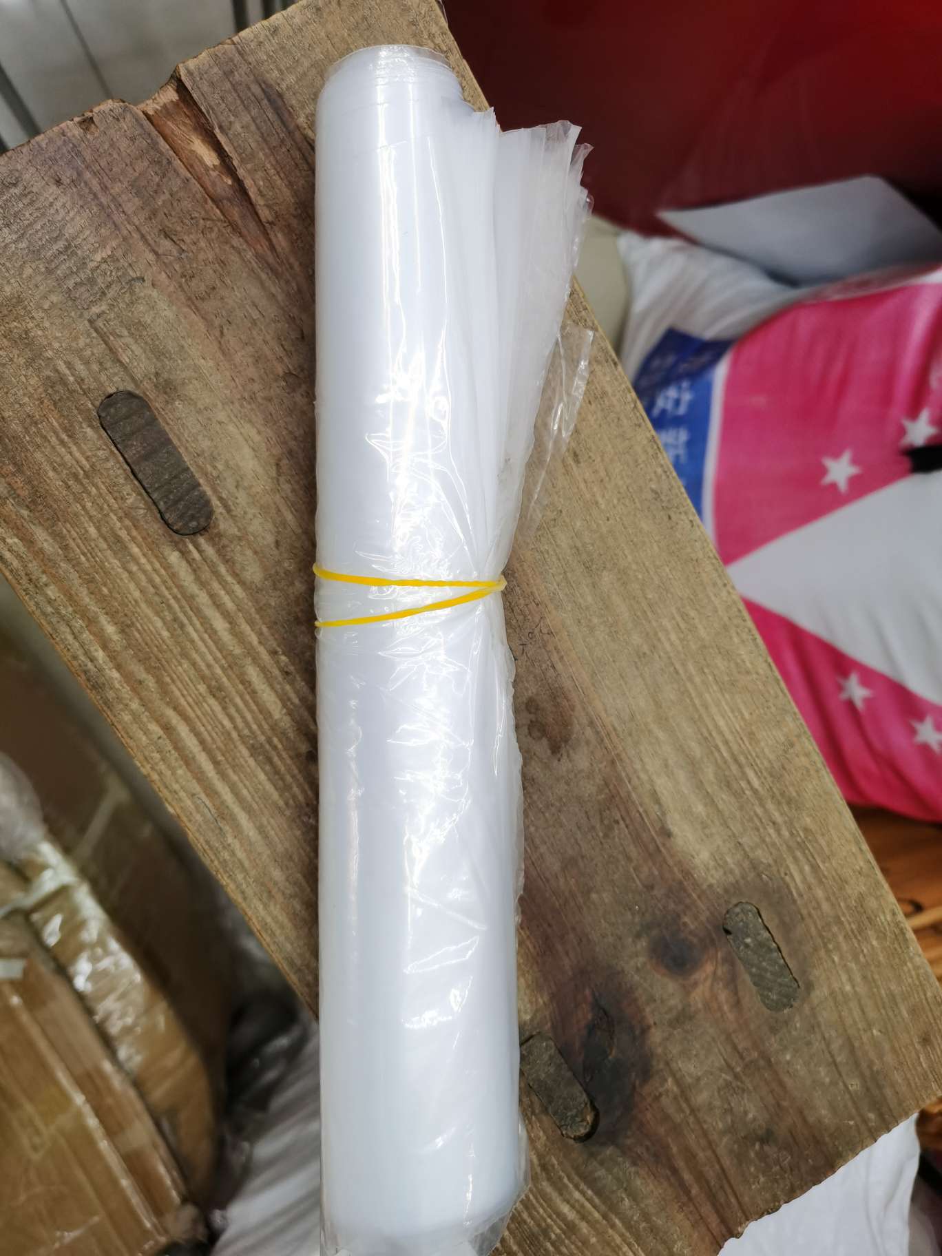 Continuous roll garbage bags