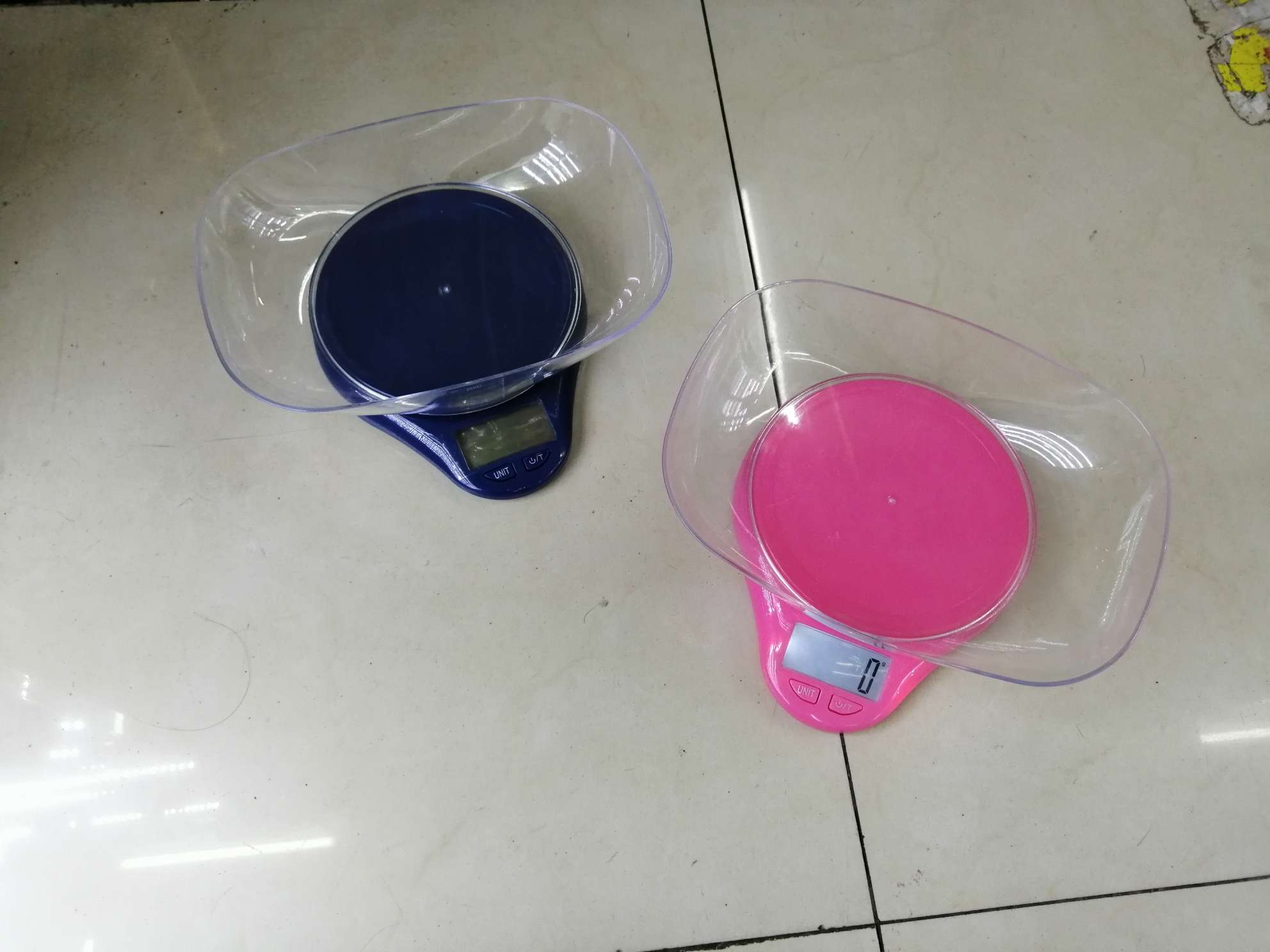 烘焙电子称1g高精度厨家用厨房房5kg茶叶克称迷你烘焙电子克秤白底实物图