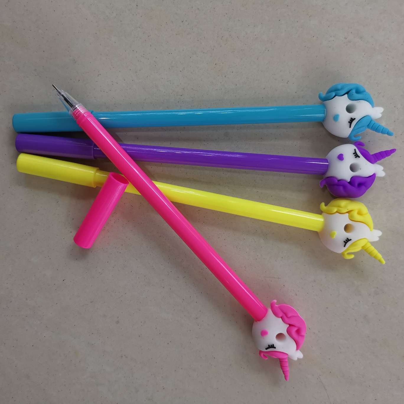 Unicorn Donut gel pen detail image 1