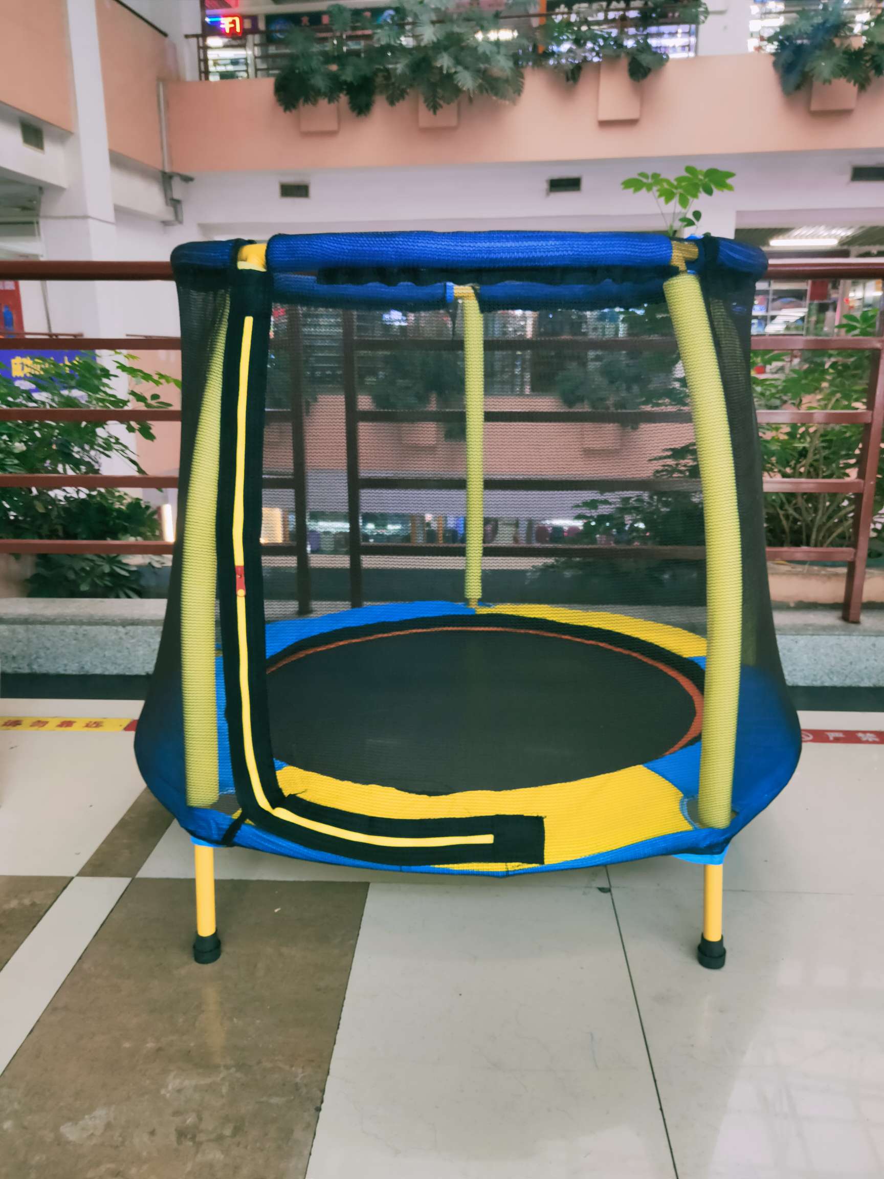 蹦蹦床，跳床细节图