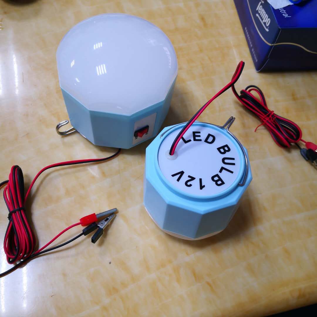 Cylindrical charging lamp