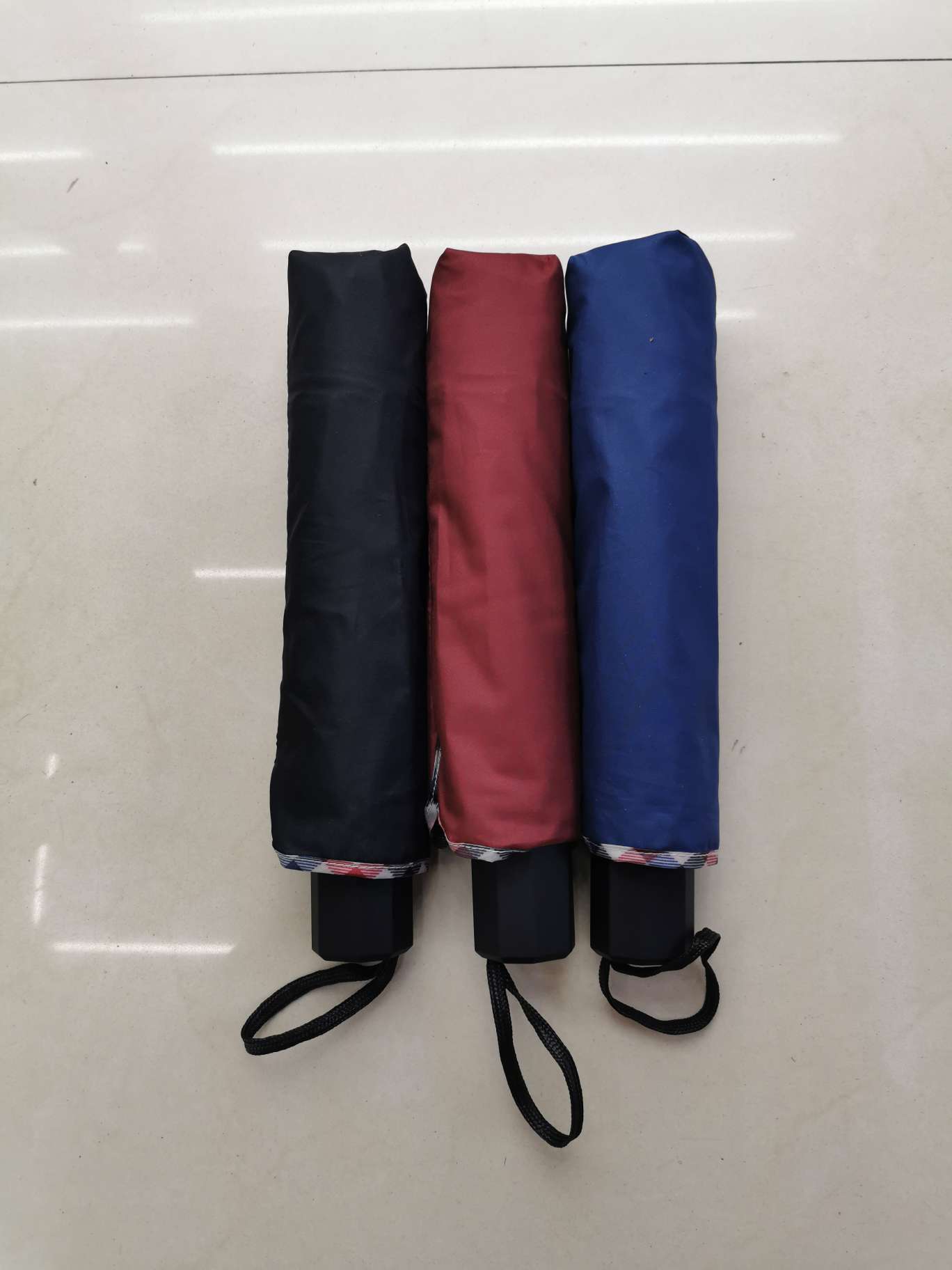 In-stock 63.5*10k black vinyl sunshade umbrella, all-weather and all-weather, UV-resistant advertising umbrella, gift umbrella, can be printed with logo details Picture