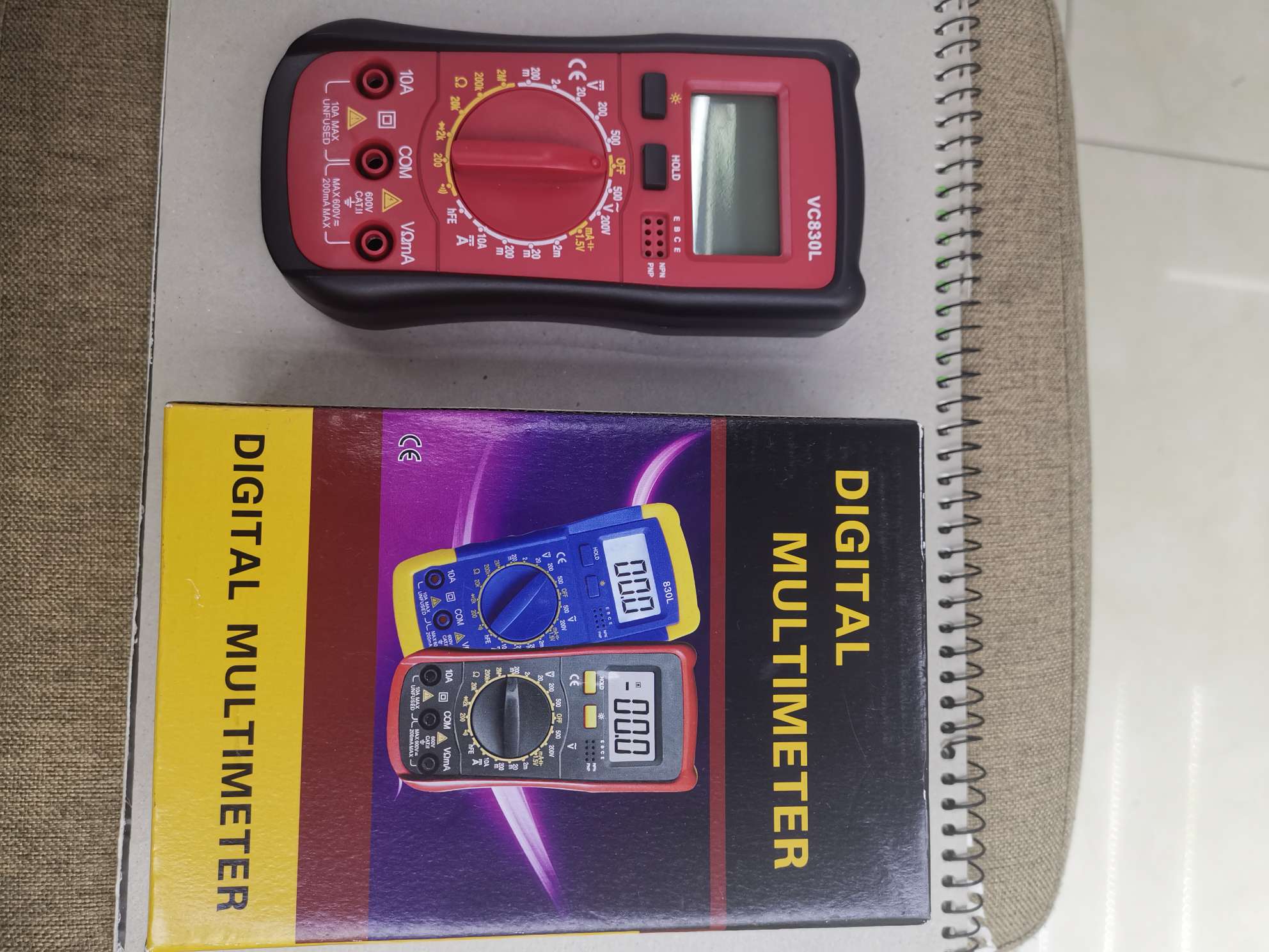 万用表VC830L细节图