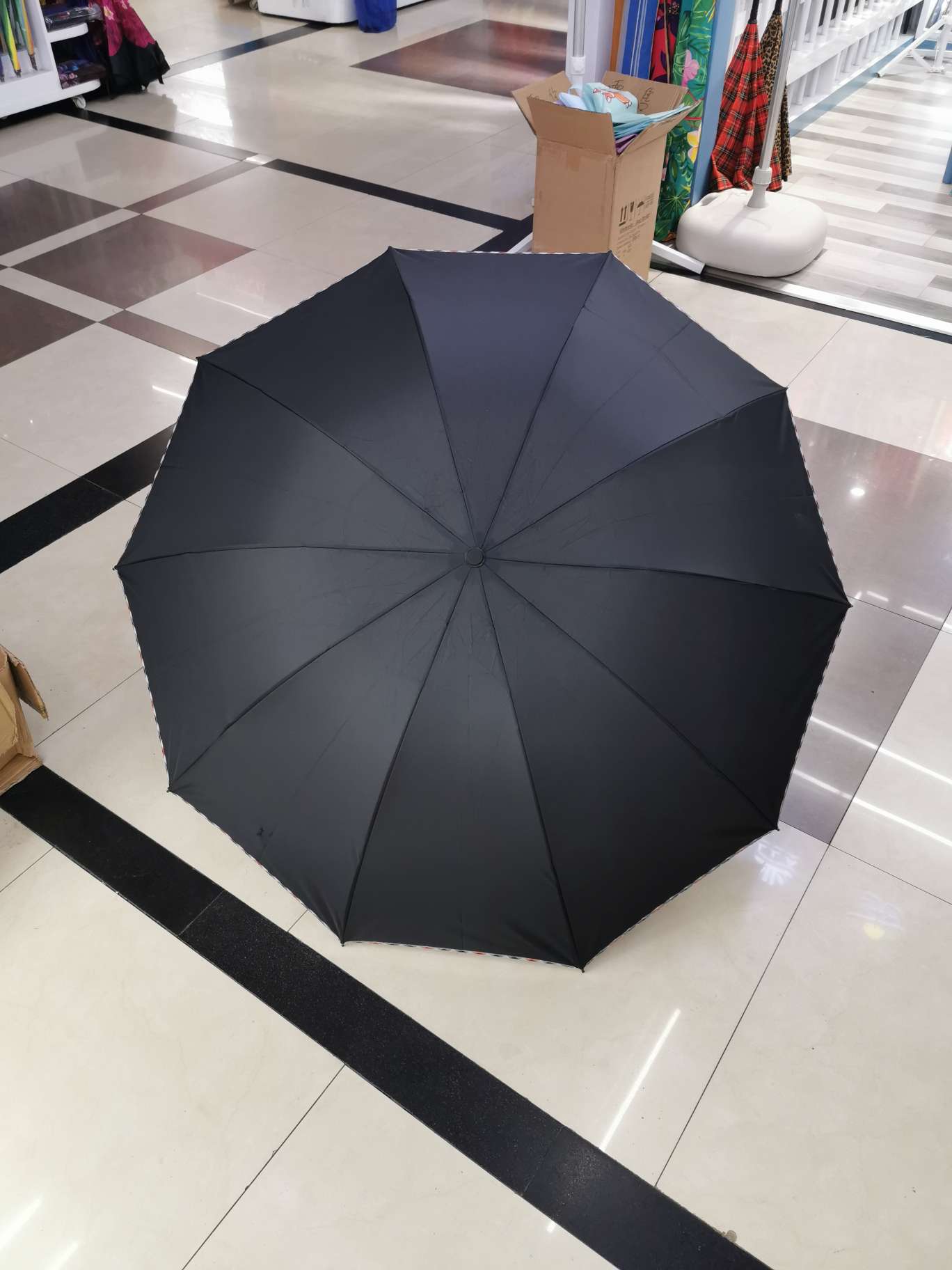 In-stock 63.5*10k black vinyl sunshade umbrella, all-weather and all-weather, UV-resistant advertising umbrella, gift umbrella, can be printed with logo detail image 2