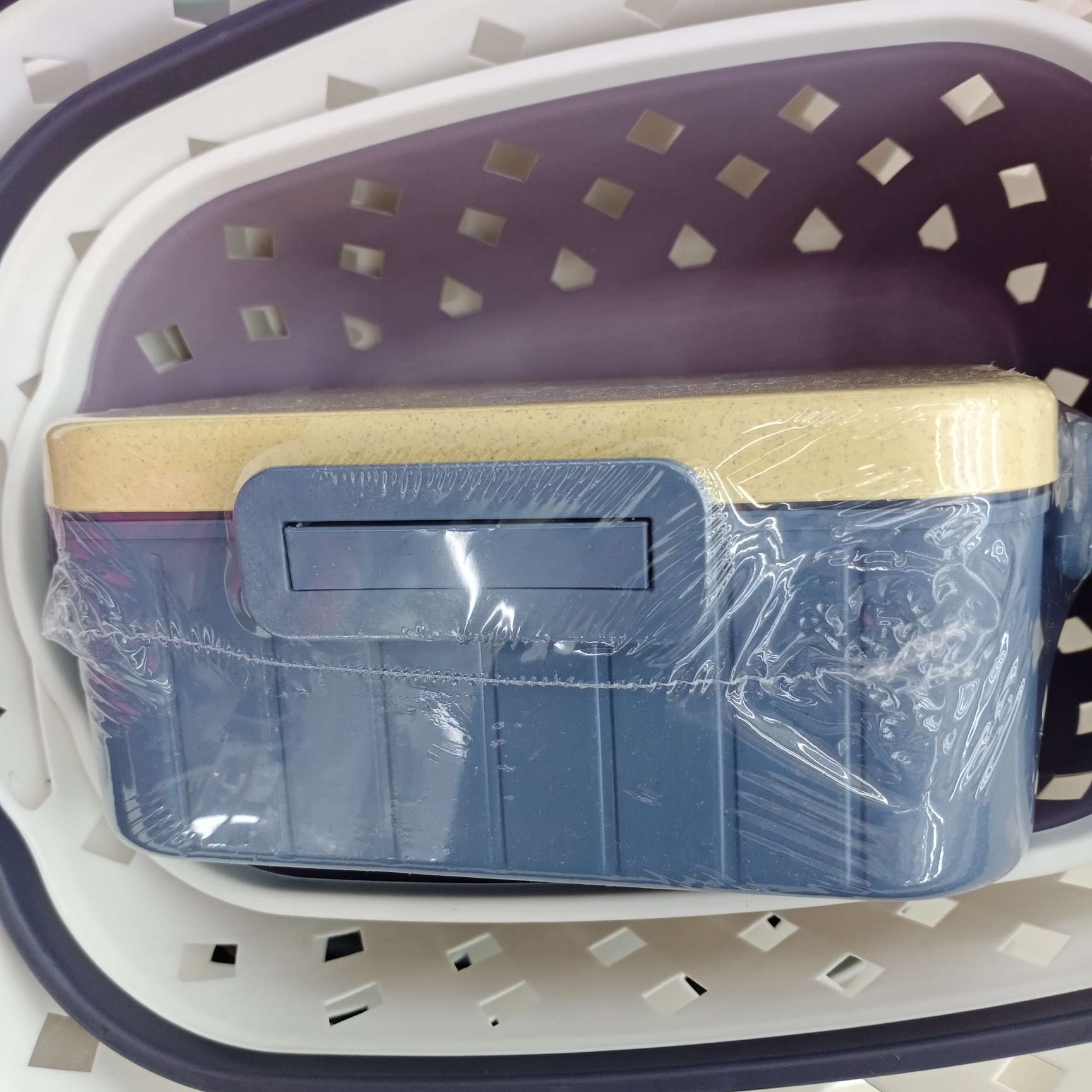 Lunch box details Picture