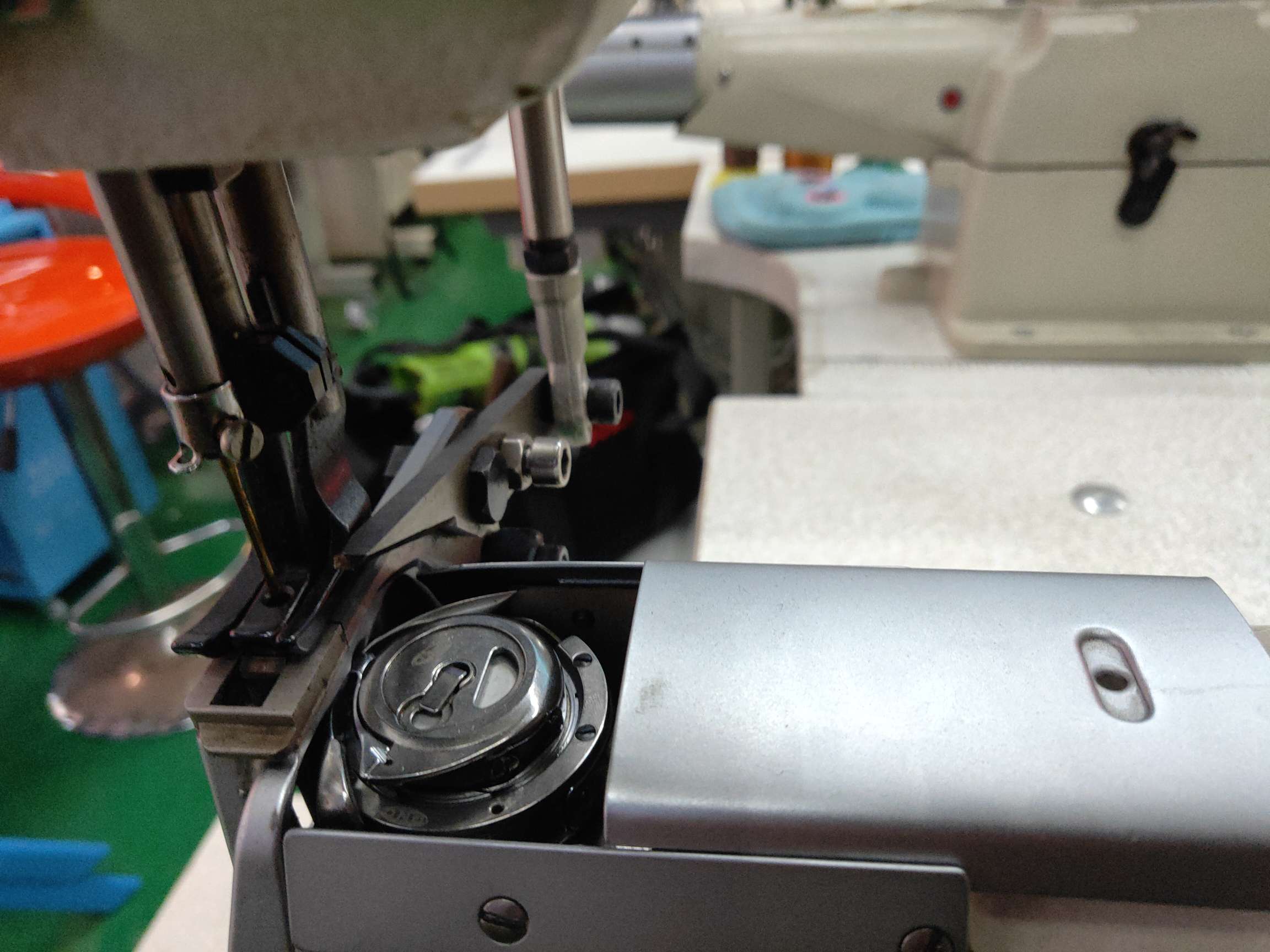 Jun 'an brand JA-1118 high trolley with knife trimming Application Scenario