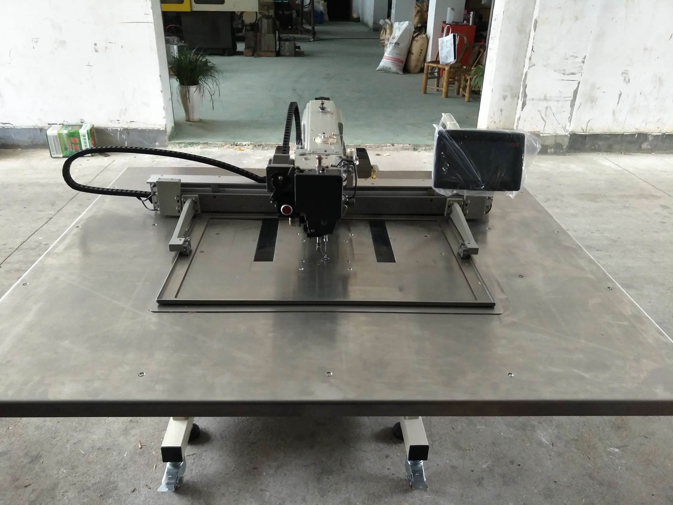 织造机械实物图