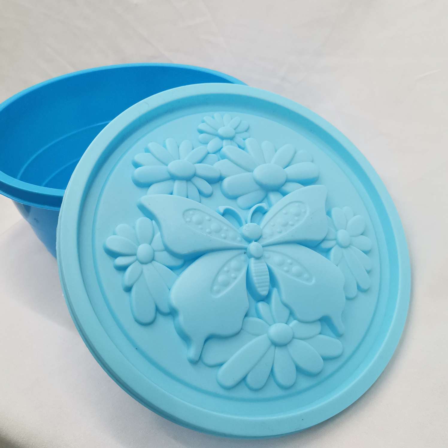 保鲜盒  盒盖立体蝴蝶印花保鲜盒  圆形大号保鲜盒 314  573