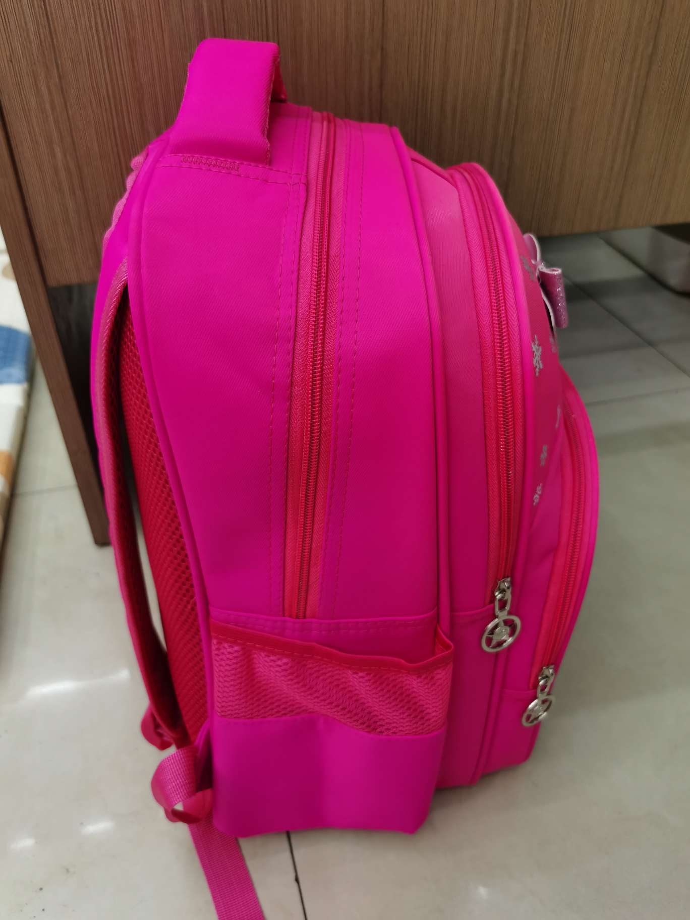 16-Inch Two-Piece Set details Picture