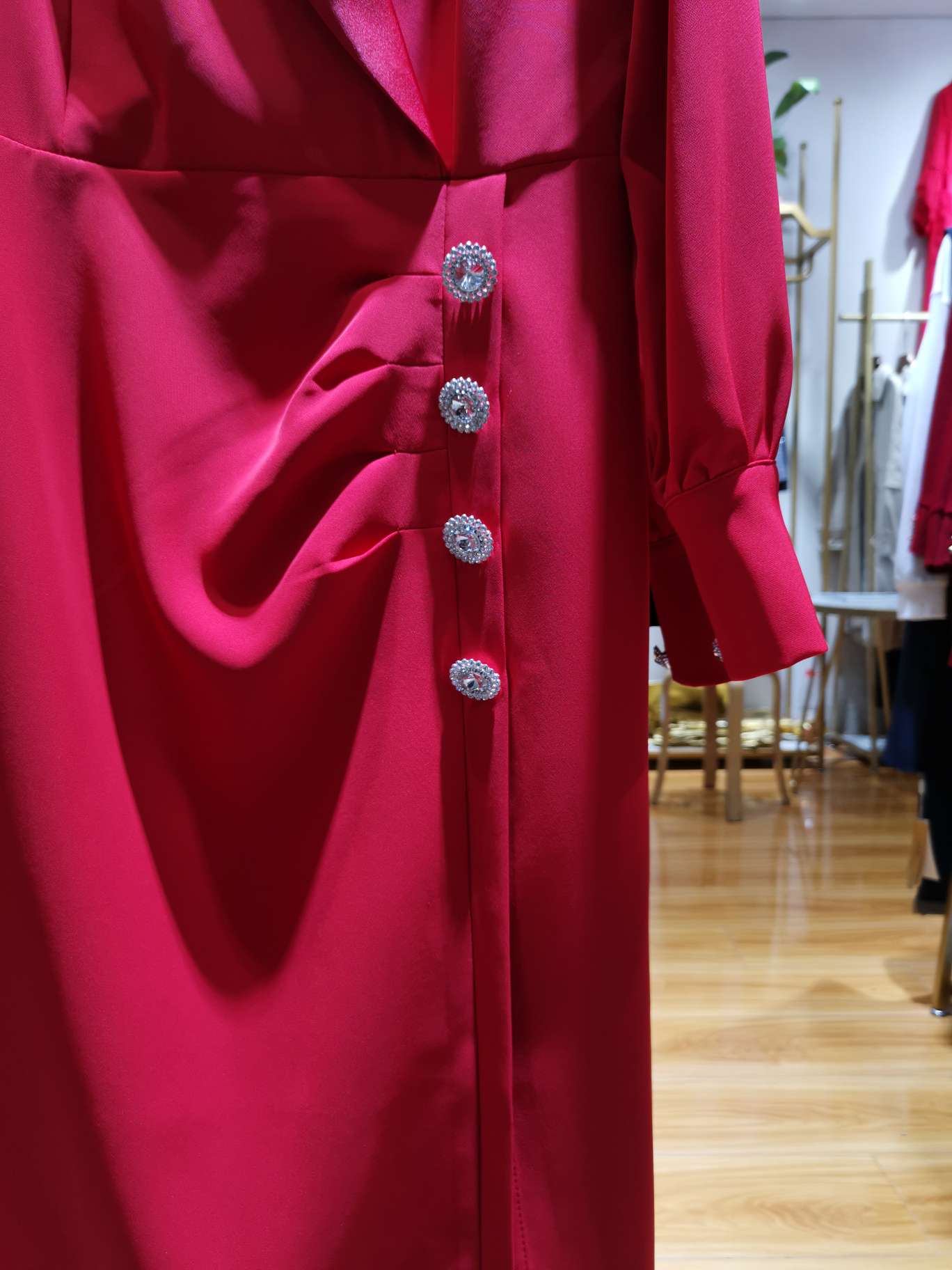 Red suit with a large collar, Liyi business women's wear Specification image