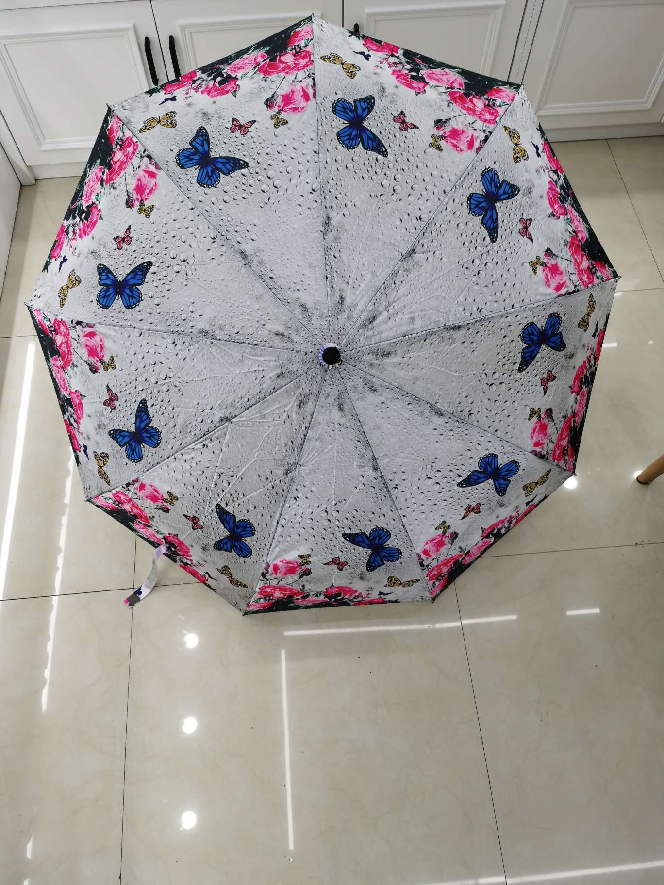 58.5x9k three-fold self-opening resin bone windproof colored fabric umbrella gift box, item number 1721 details Picture