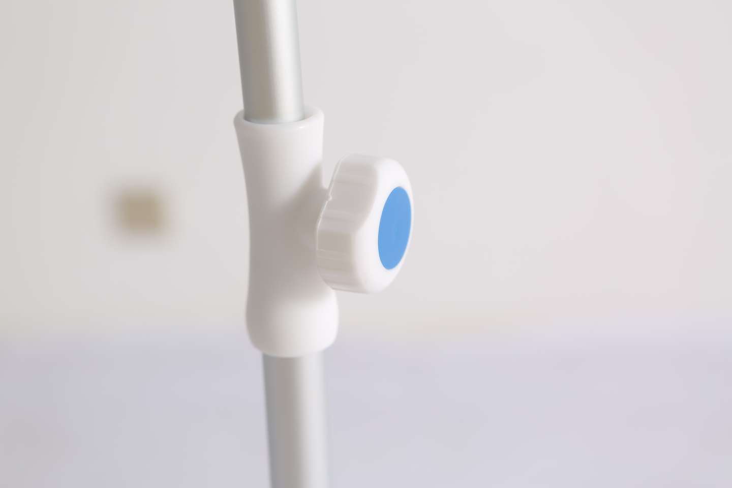 2m涤纶布防晒沙滩伞产品图