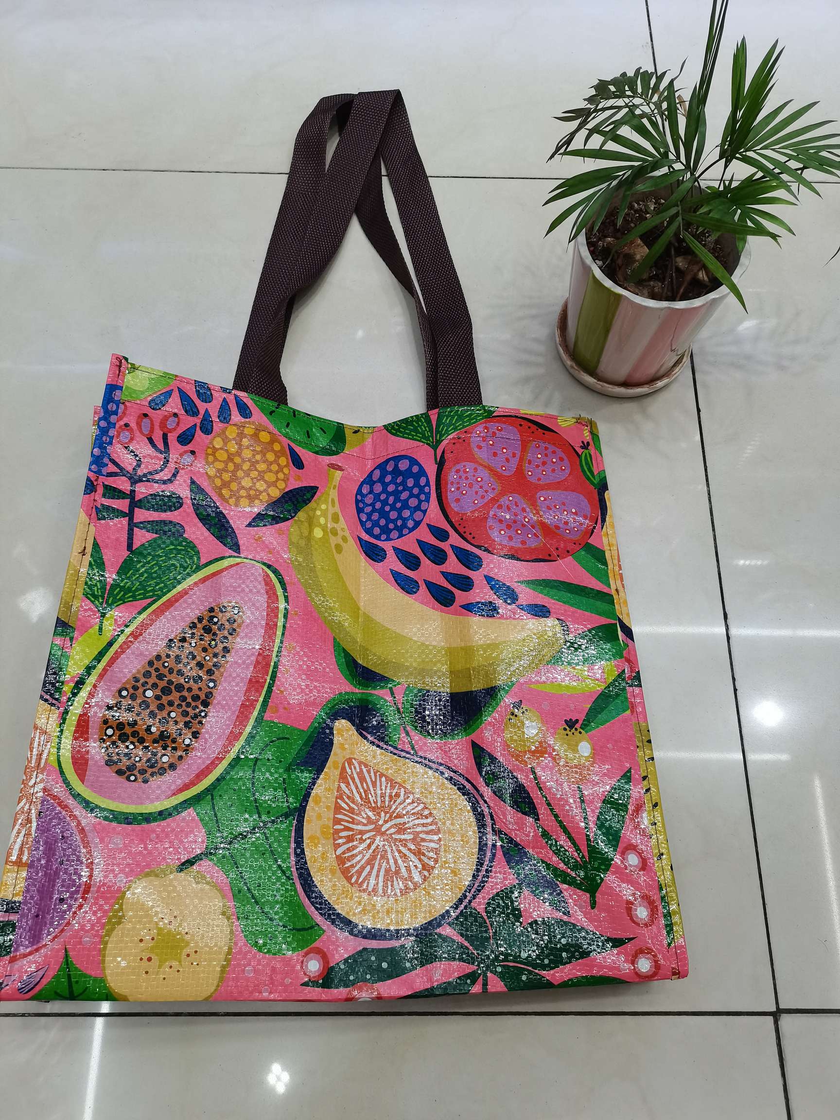 Color-printed laminated PP open pocket