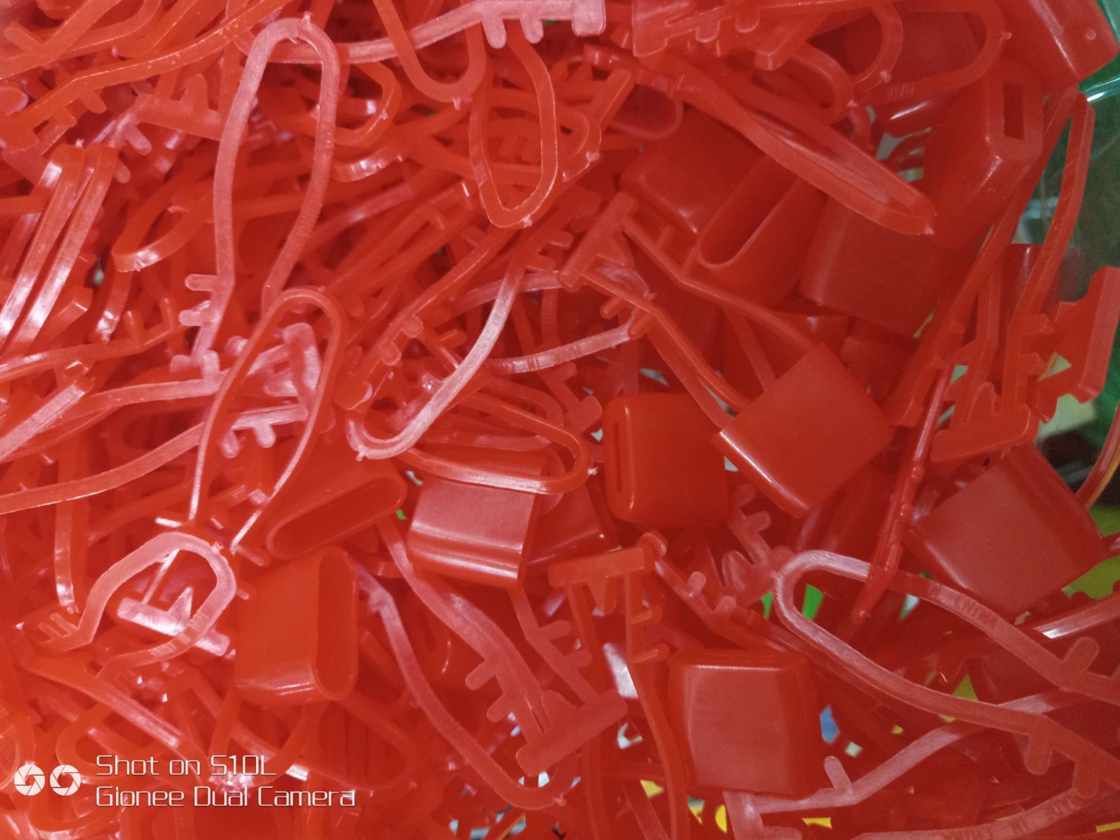 Packaging button net buckle, plastic net buckle, net bag sealing plastic buckle details Picture