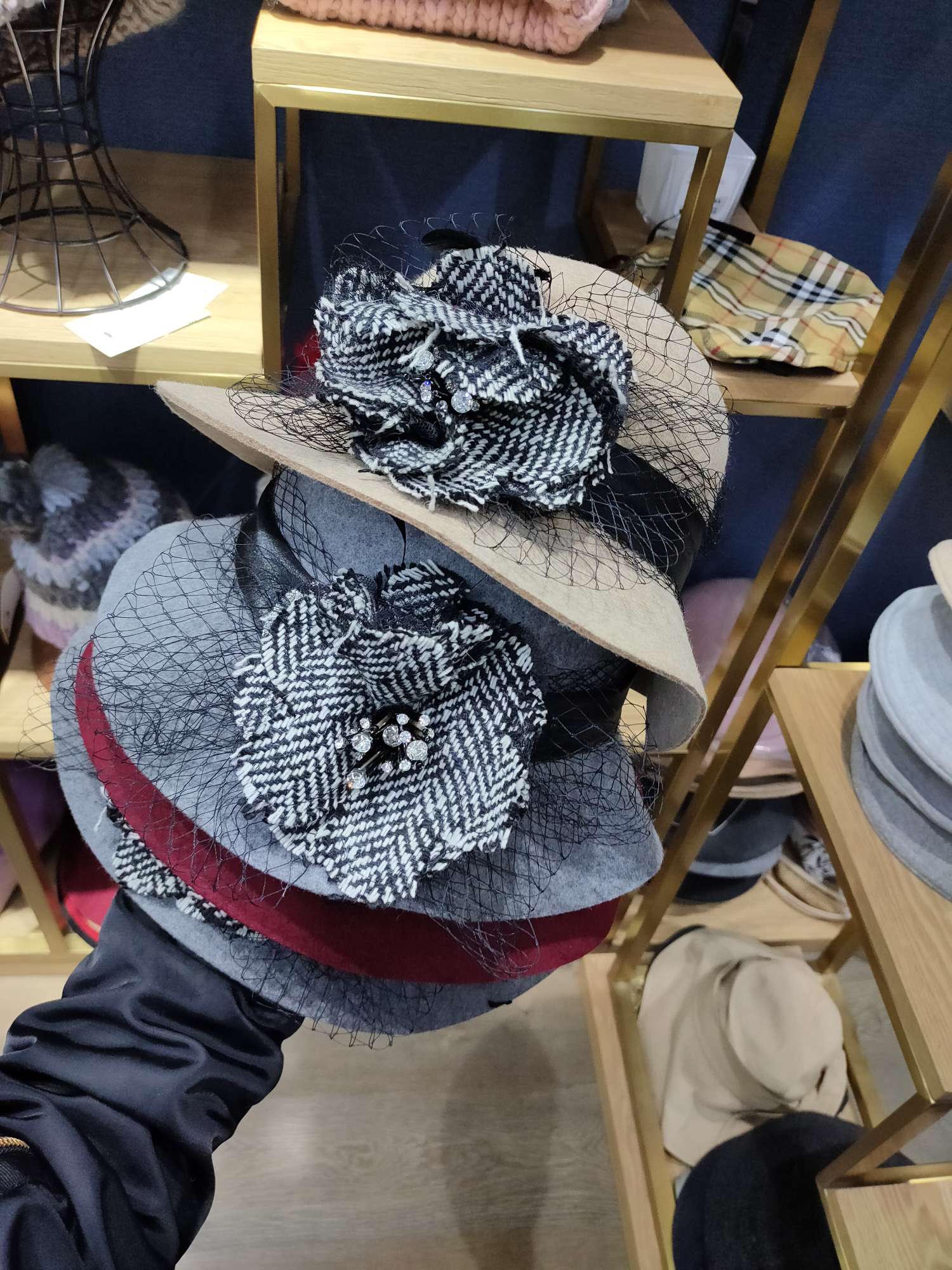 New autumn and winter hats detail image 2