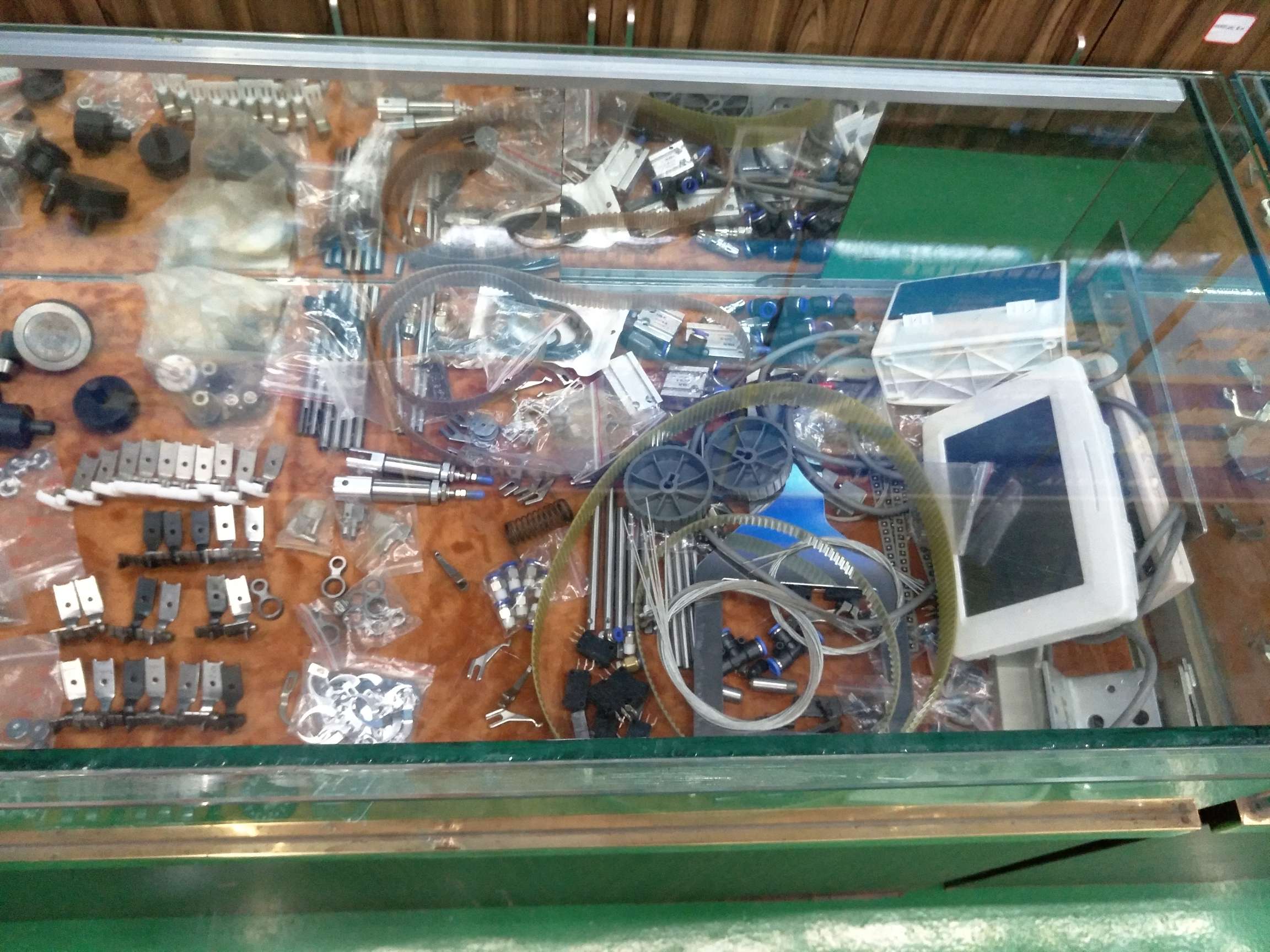 Yiwu Jun 'an Sewing Equipment Co., LTD describe pic - 5