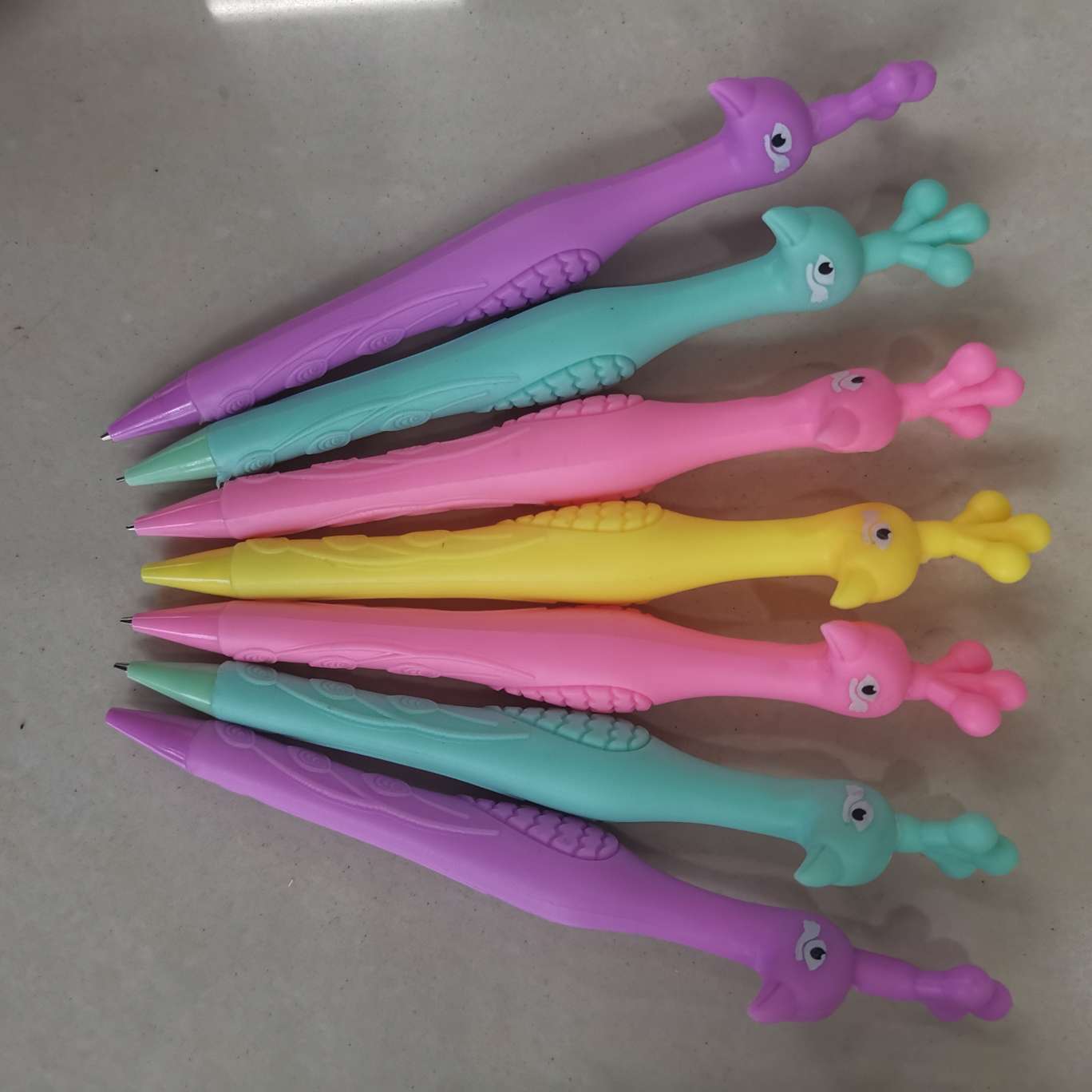 Peacock-shaped soft rubber pen Specification image