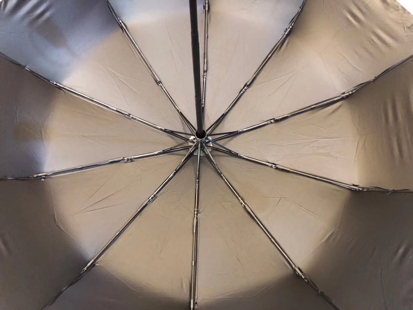 Three-Fold Self-Opening Umbrella details Picture