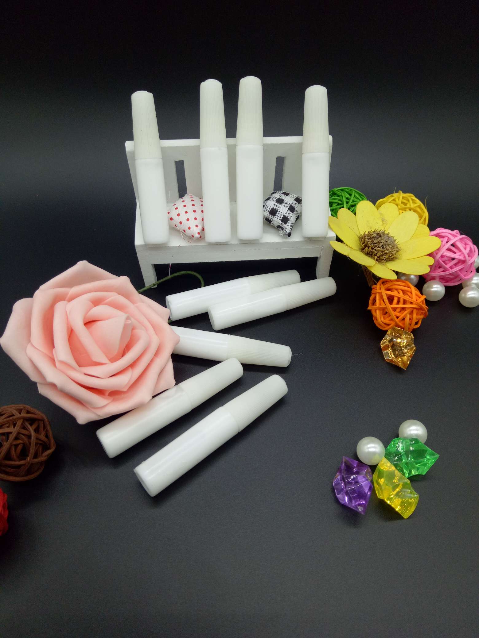 其他合成胶粘剂实物图