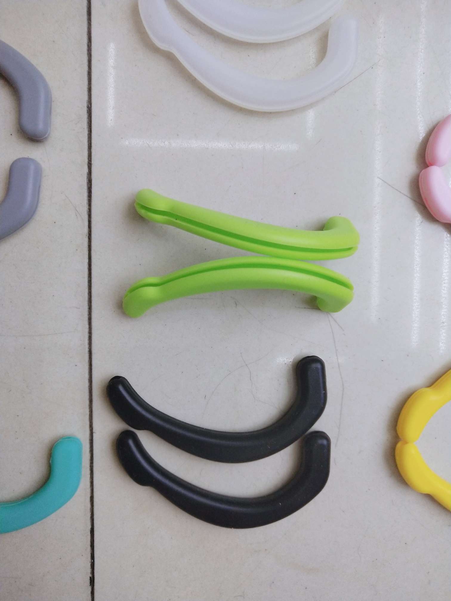 弧形耳挂 护耳神器 6.5*3*0.7cm 裸装
100对一包详情图7