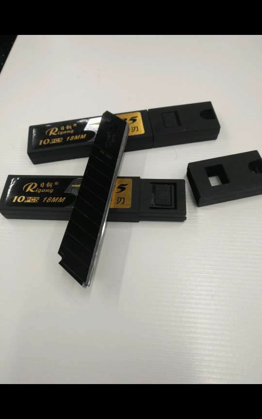日钢RG-K95黑刃刀片18mm大美工刀片进口壁纸墙纸刀片裁纸刀片切割细节图