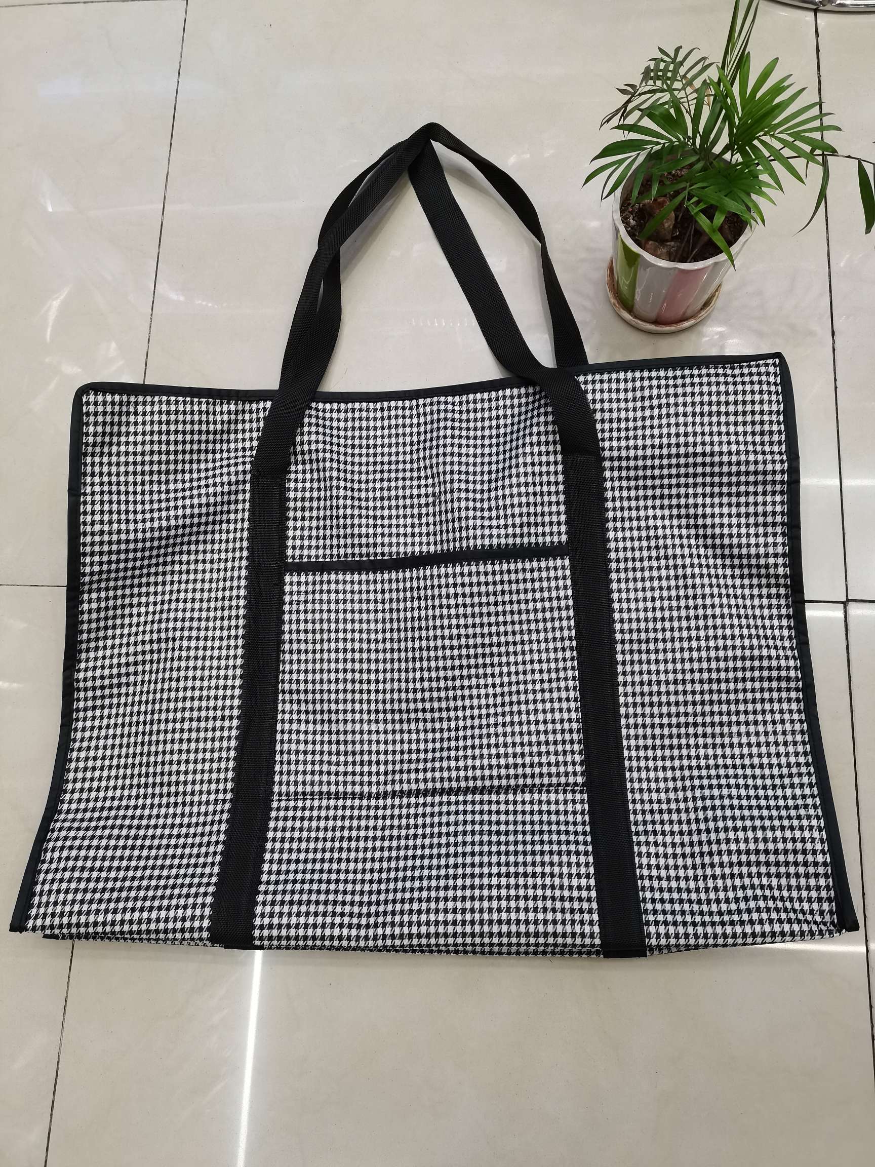 Oxford cloth bags, quilt bags, handbags Application Scenario