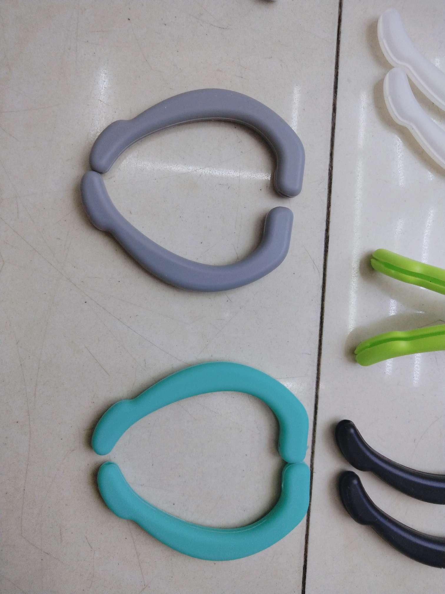 弧形耳挂 护耳神器 6.5*3*0.7cm 裸装
100对一包详情图4