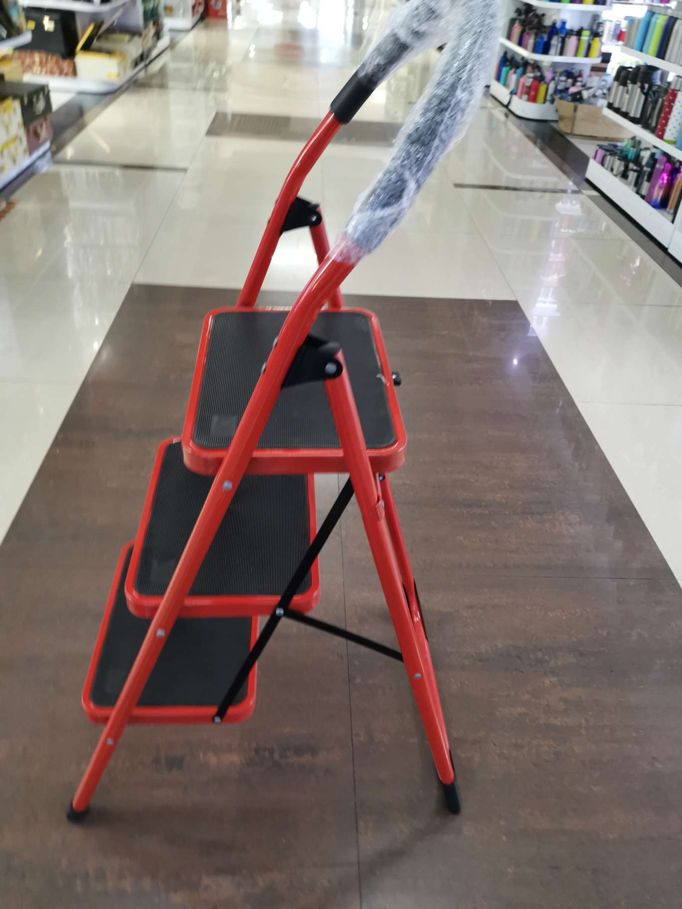 3级弧形梯产品图