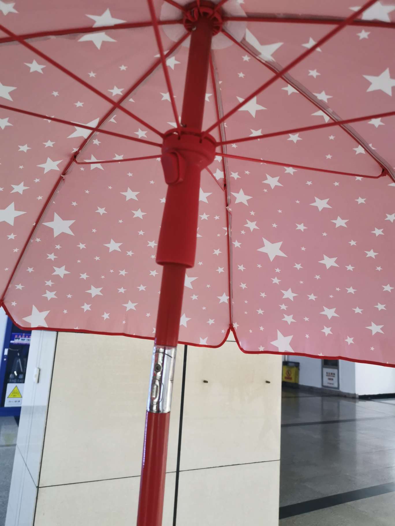Factory direct sales of star-patterned beach umbrellas and sun umbrellas detail image 2