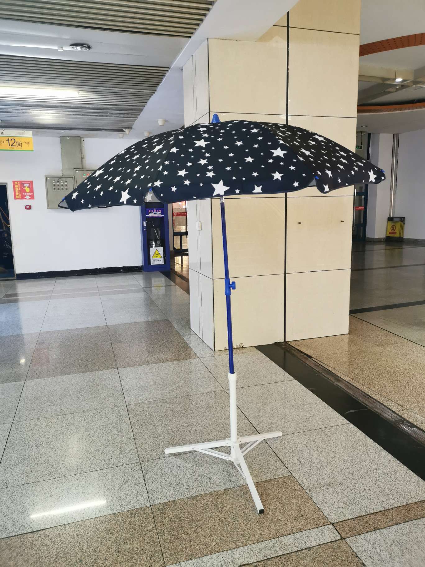 Factory direct sales of star-patterned beach umbrellas and sun umbrellas Specification image