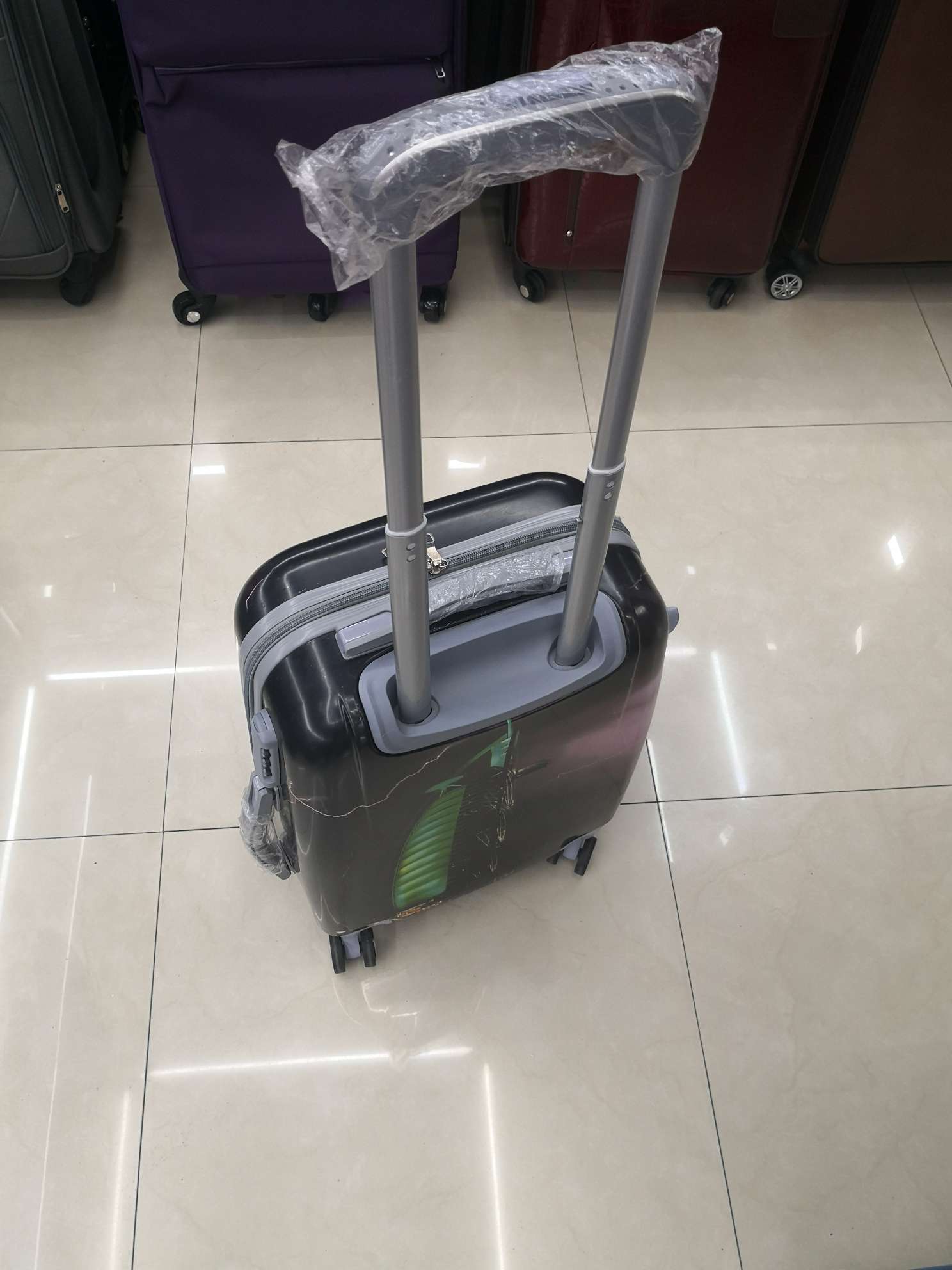 行李箱/行李箱登机箱/拉杆箱/轮椅/电动拉杆箱细节图