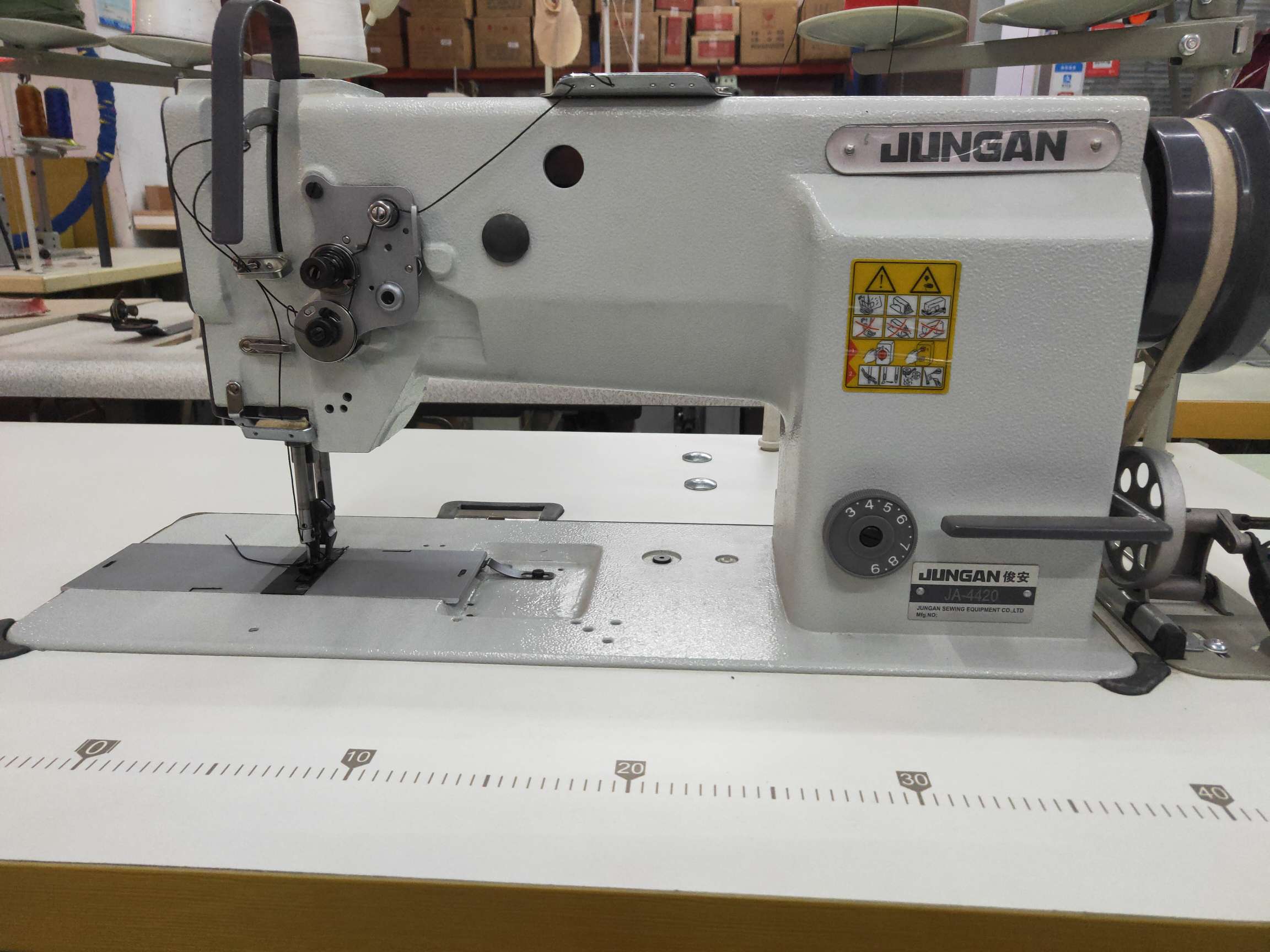 Jun 'an brand JA-4420 three-sync two-needle vehicle