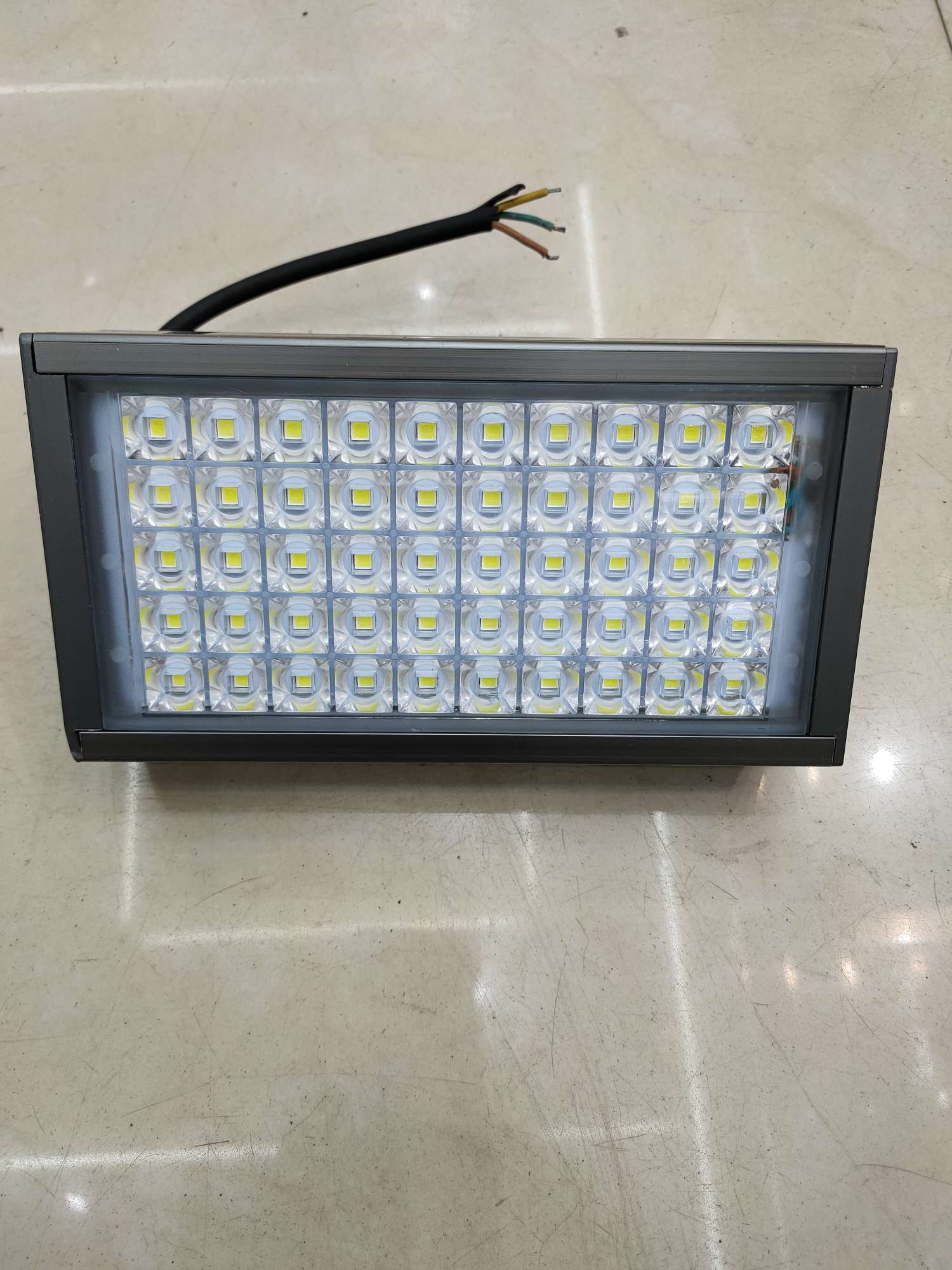 线型投光灯220V50W