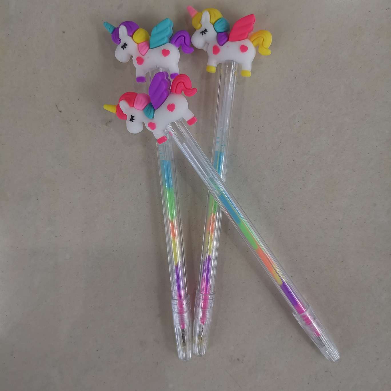 Pastel pen in the shape of a flying horse detail image 3
