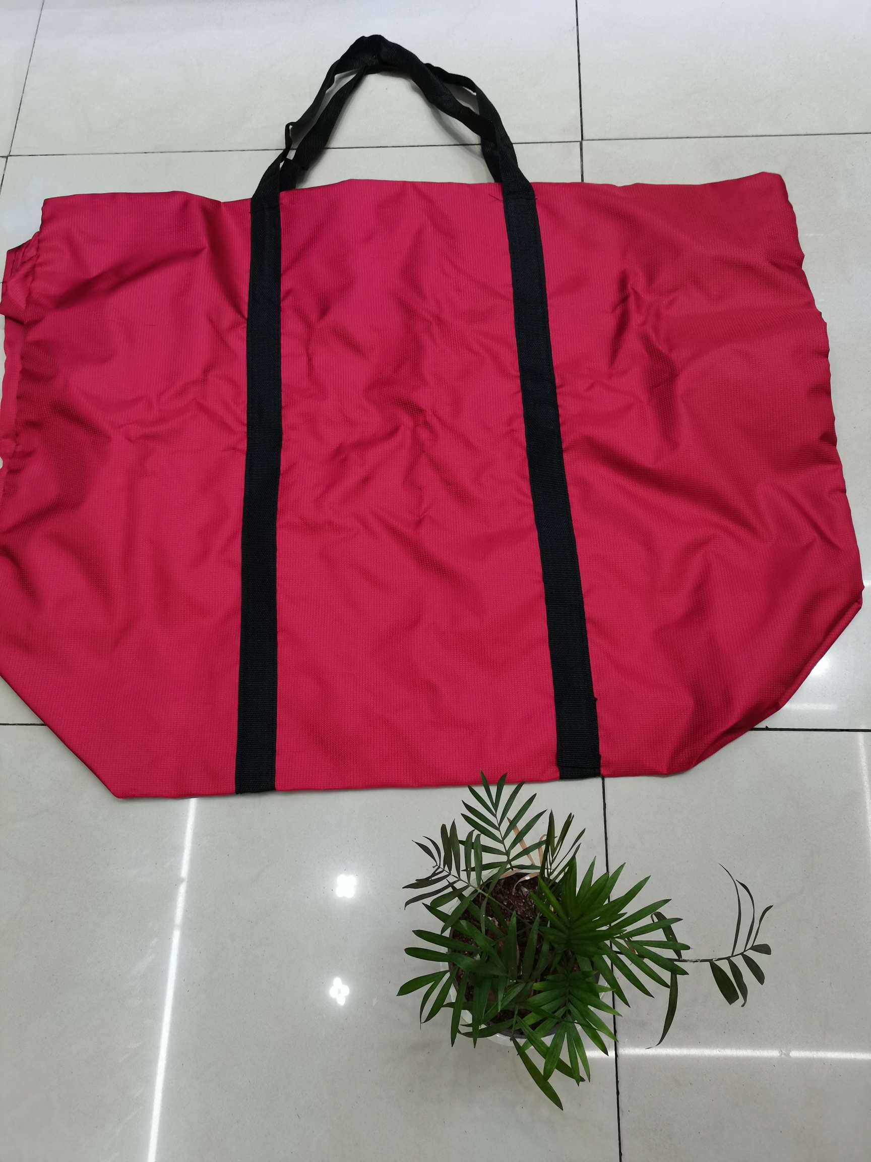 Oxford cloth handbag Application Scenario