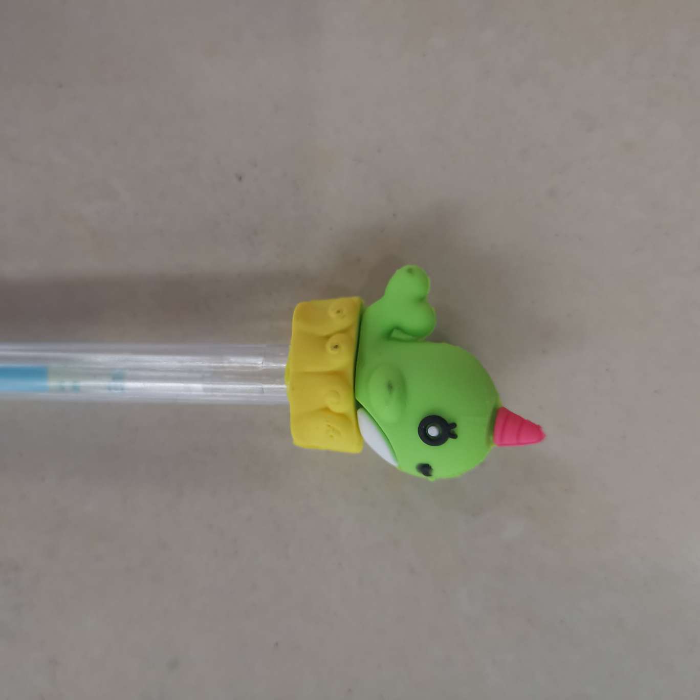 Whale-shaped pastel pen Specification image