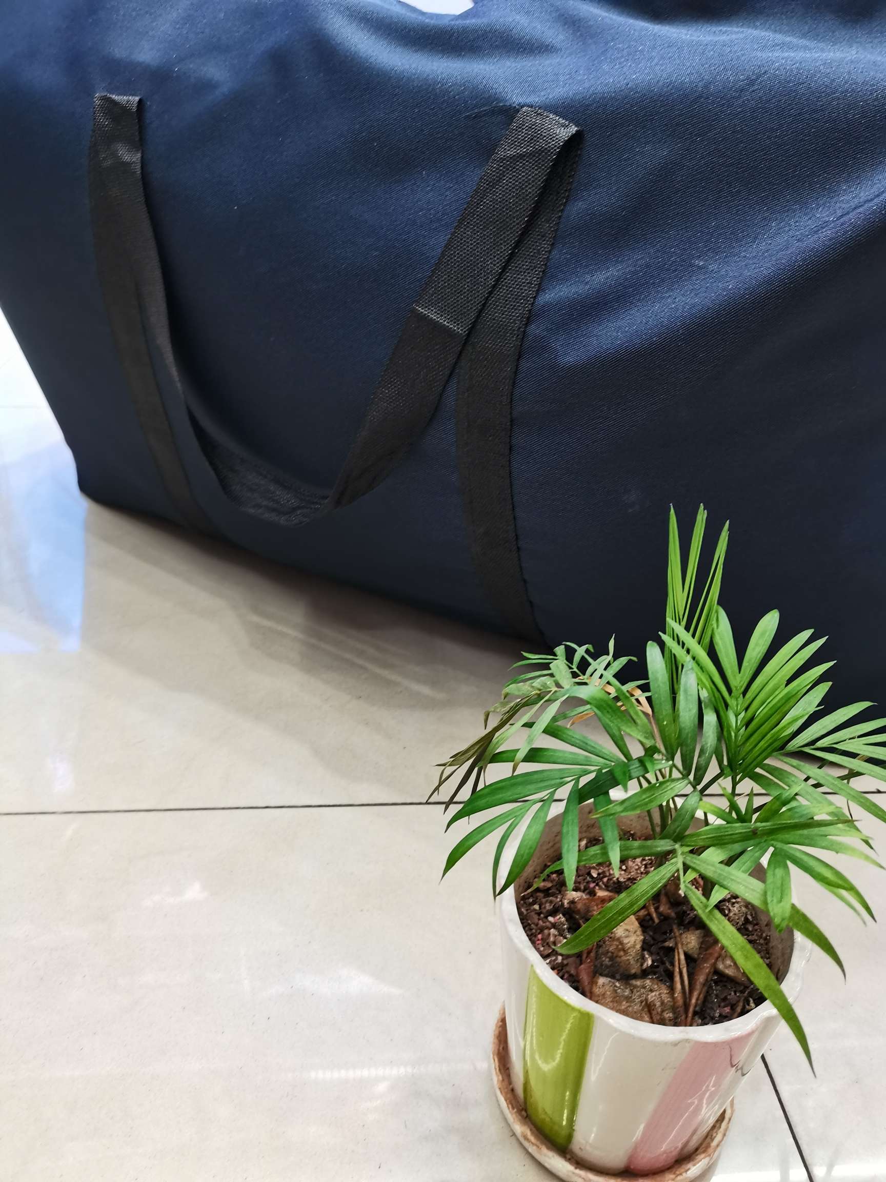 Oxford cloth handbag details Picture