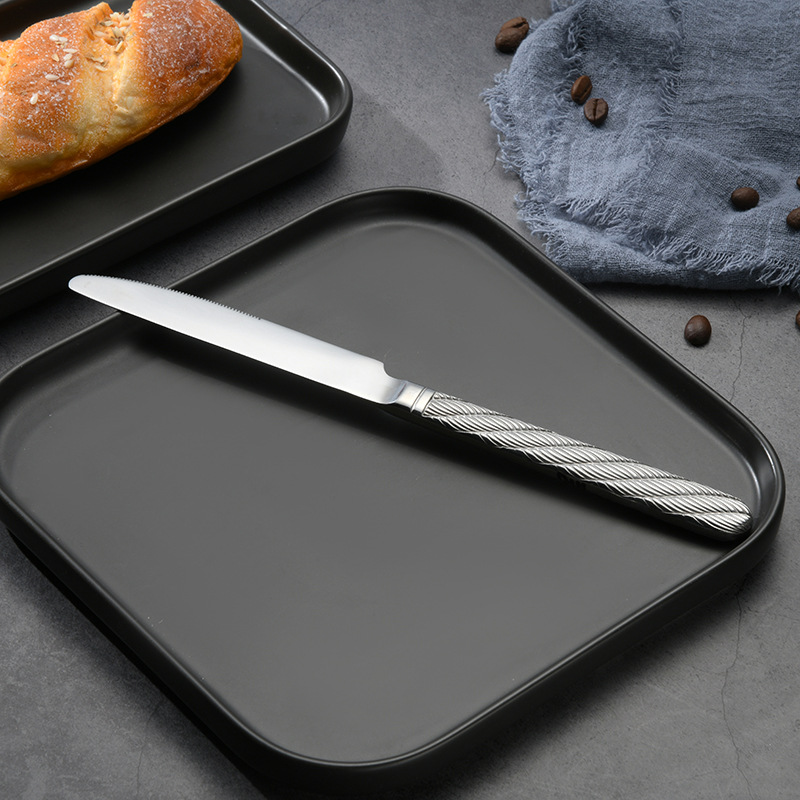 High-quality Western tableware, three-piece steak knife and fork set, household stainless steel knife, fork and spoon set, thickened 4-piece steak knife set detail image 2