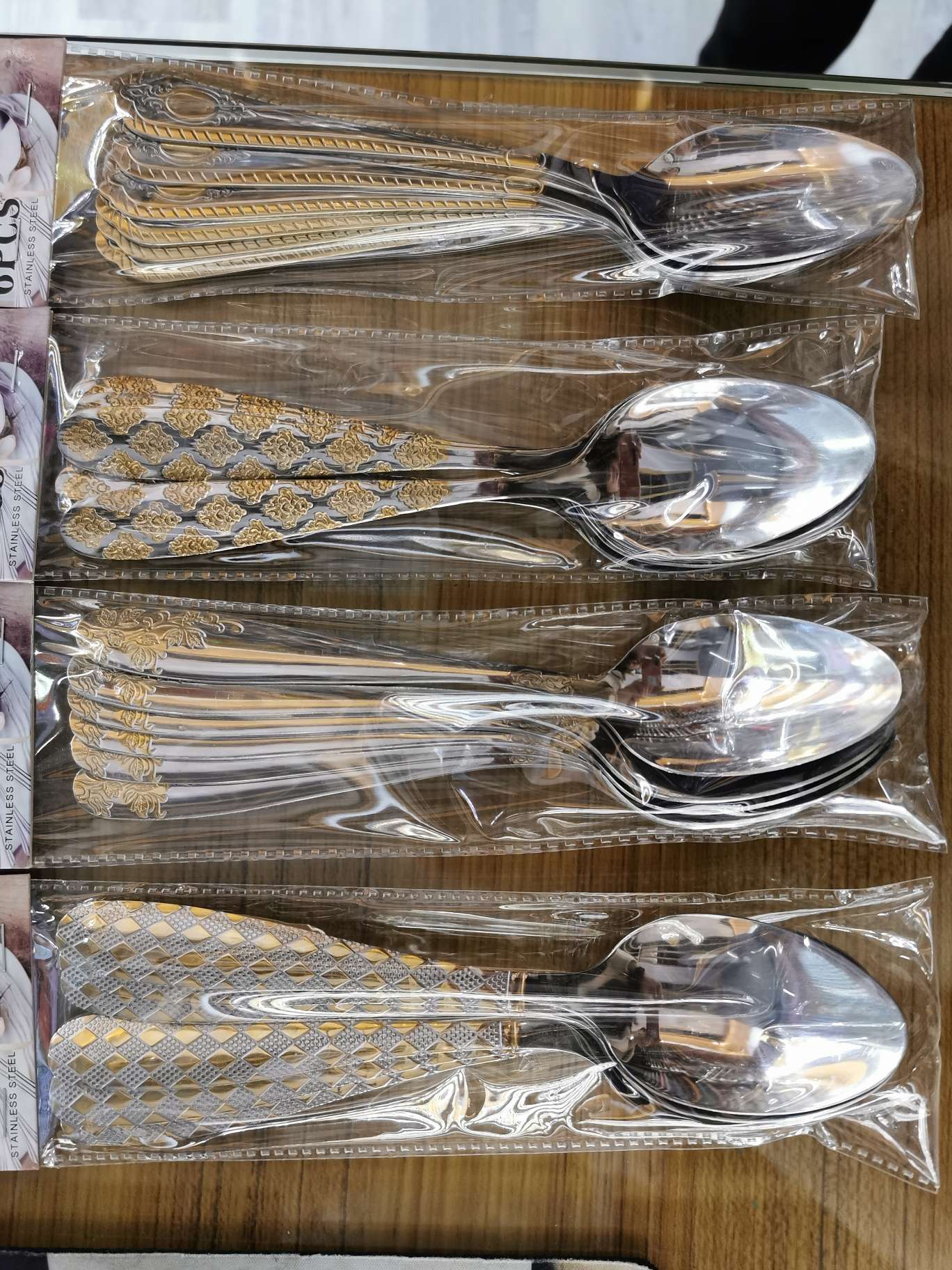Gold-plated spoon 6 pieces