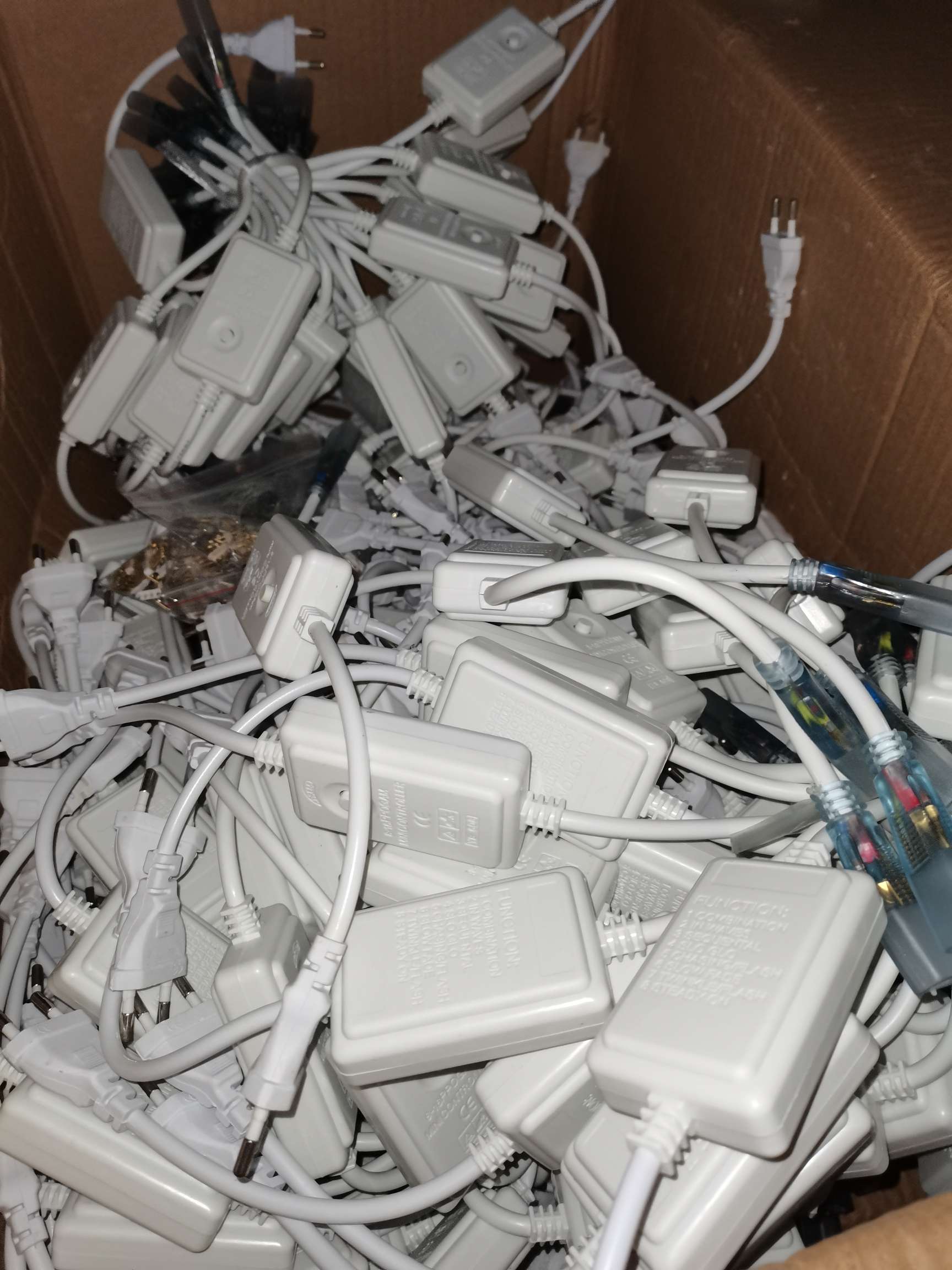 LED灯具控制器实物图