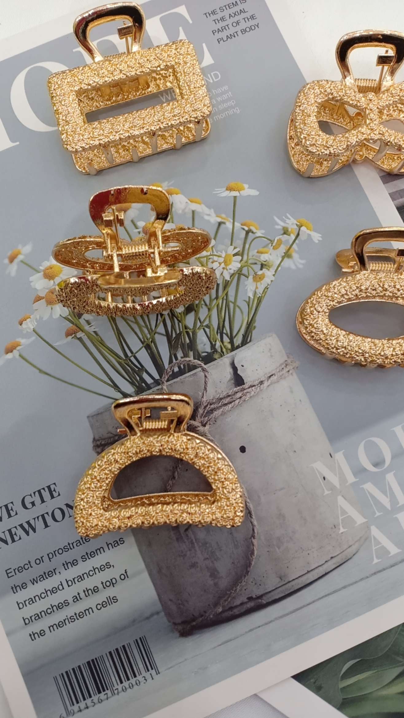 Small clip, Korean top clip, back clip, medium and small alloy hair clip, simple updo hair accessory details Picture