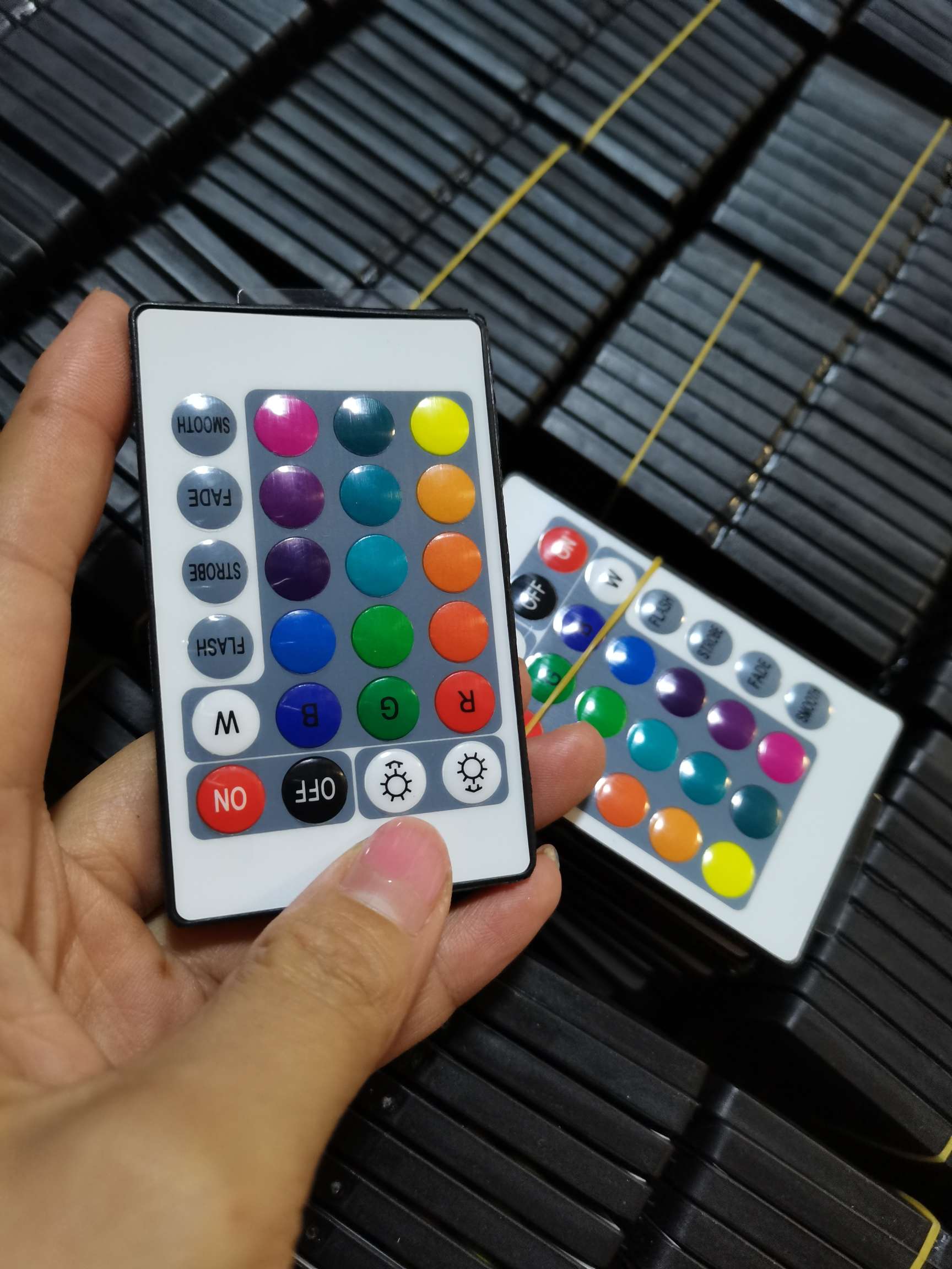 LED彩灯控制器  12V彩灯电源细节图