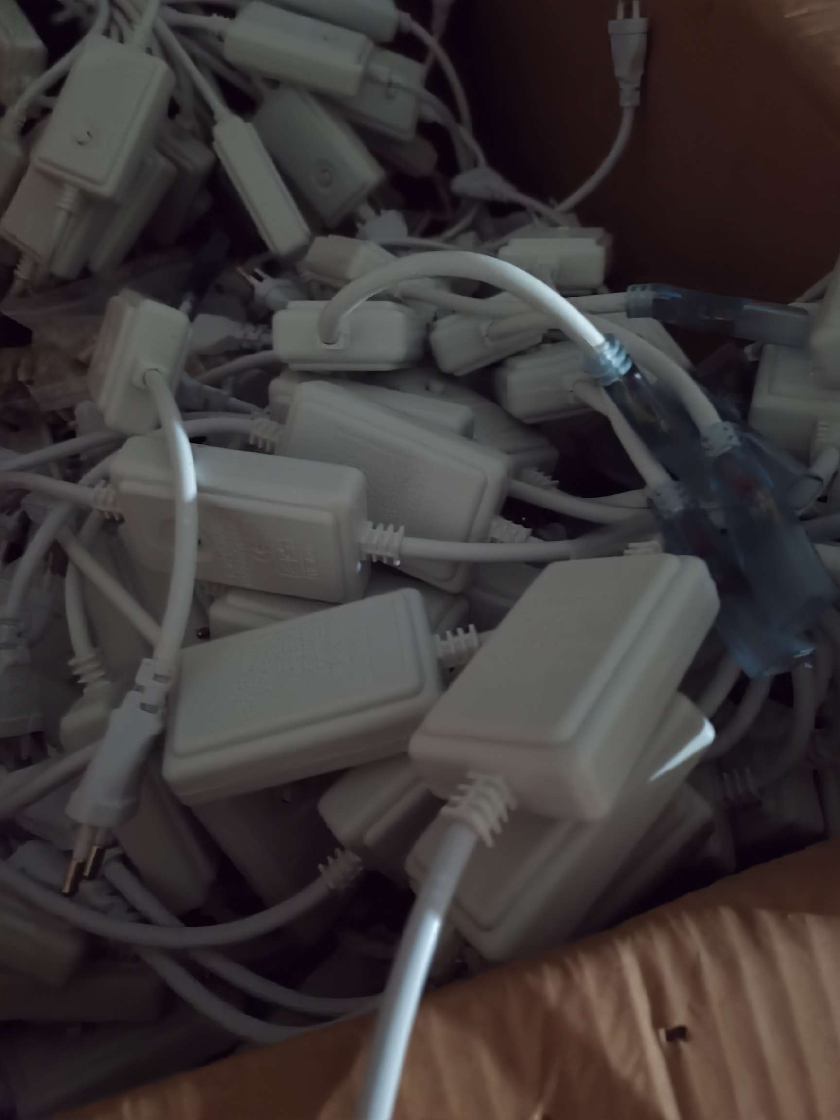 LED彩灯控制器  12V彩灯电源产品图