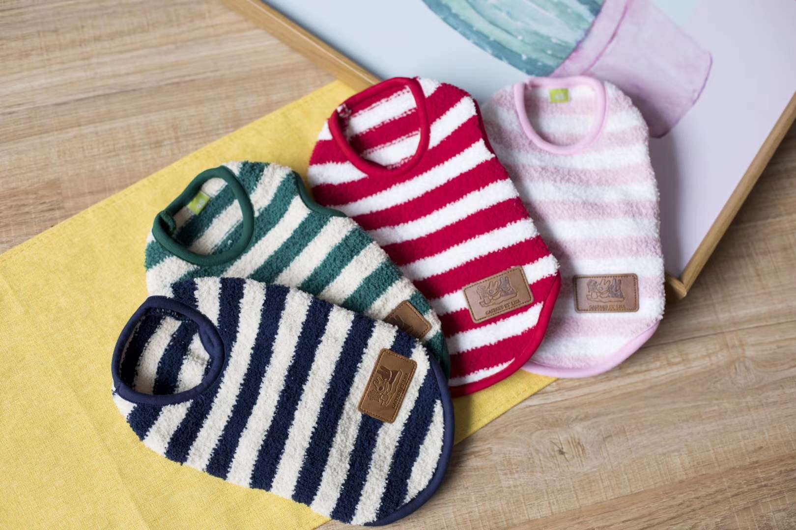 6 Autumn new pet clothes, just look at the picture is very ordinary, but the upper body is not ordinary style