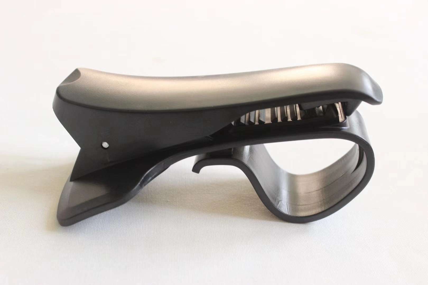 仪表台夹子支架细节图